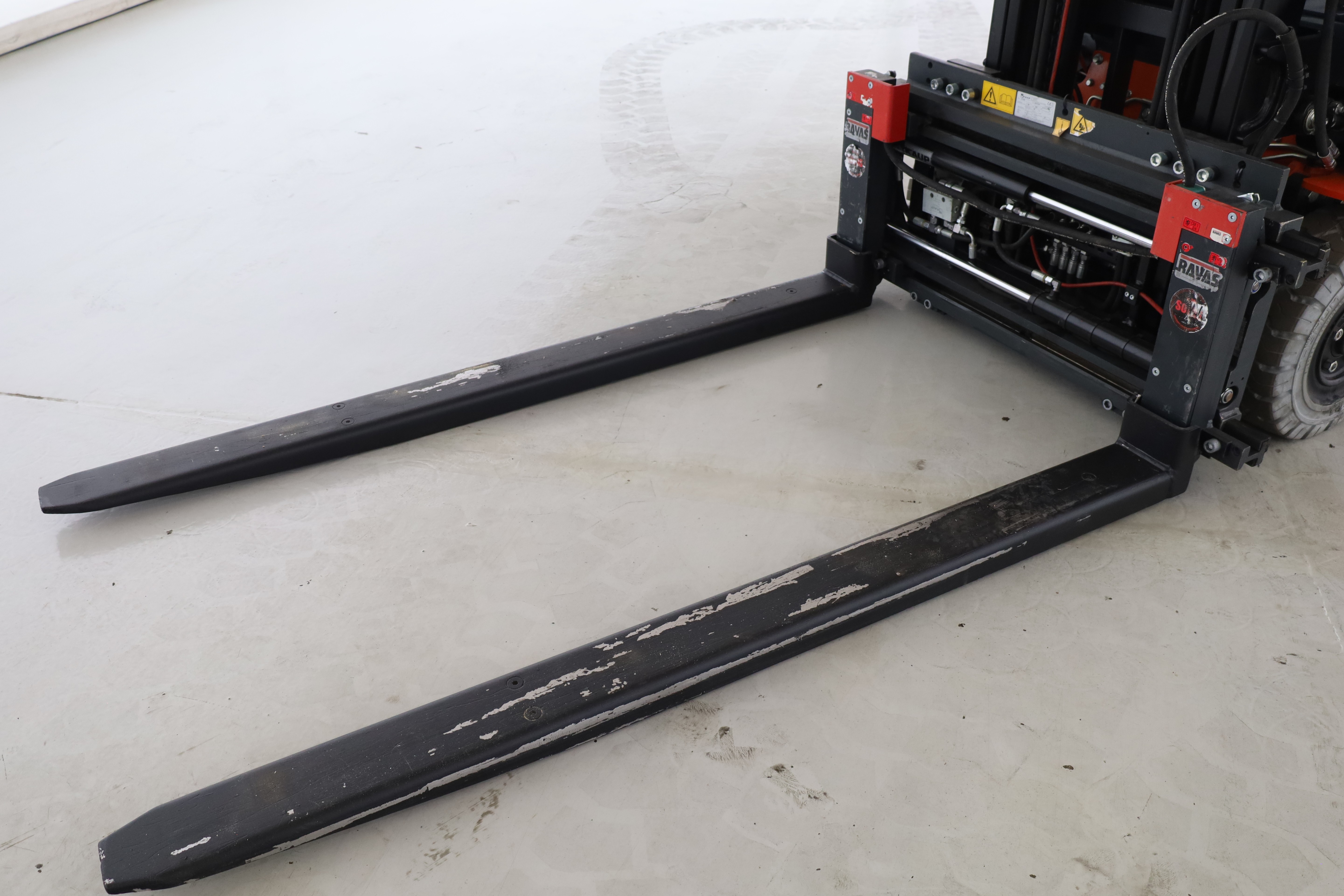 6233 Ravas RWV-C2500 CE