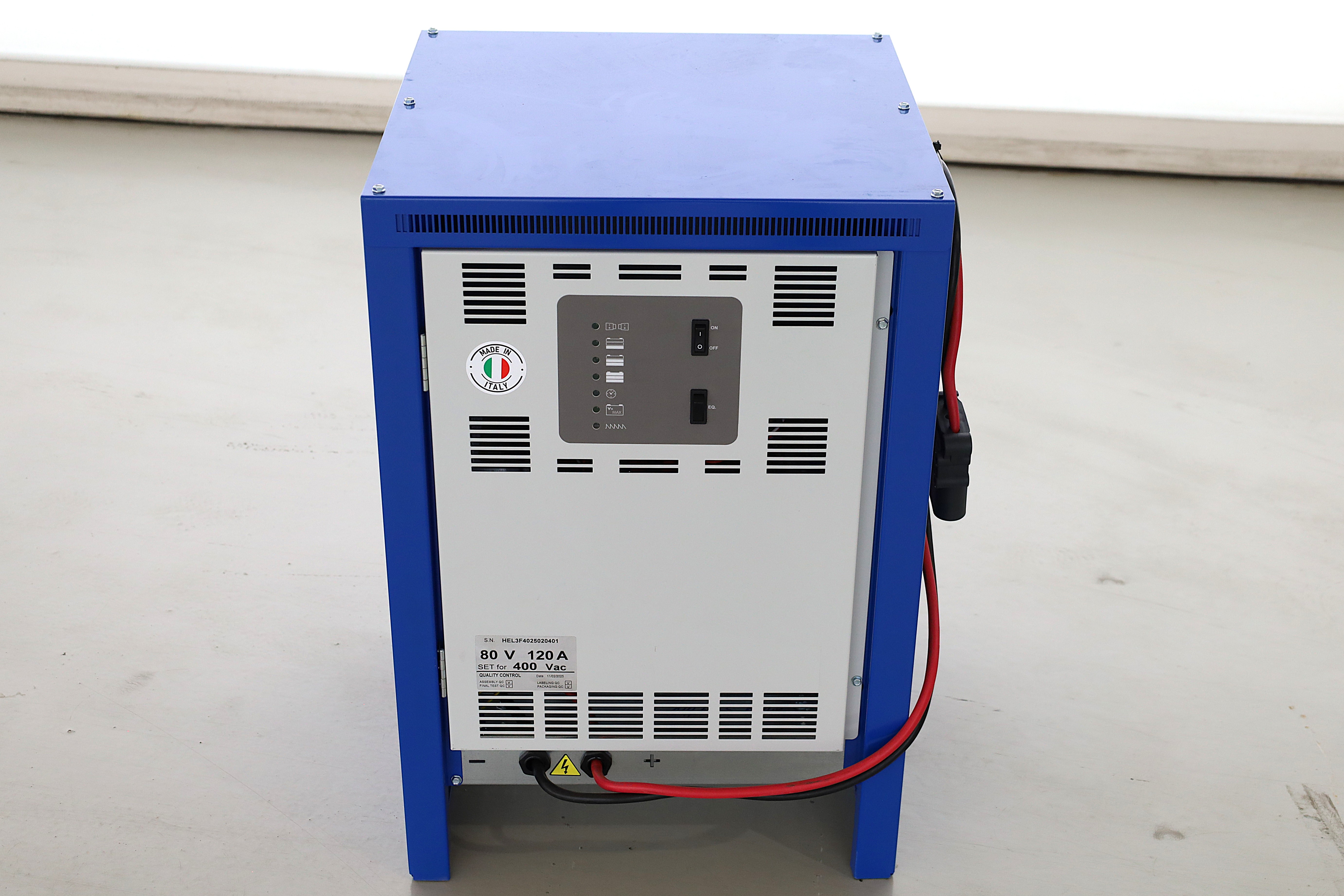 6419 Trakiebatterijen Nederland BV HERA LED 3F 400VAC 080V120A