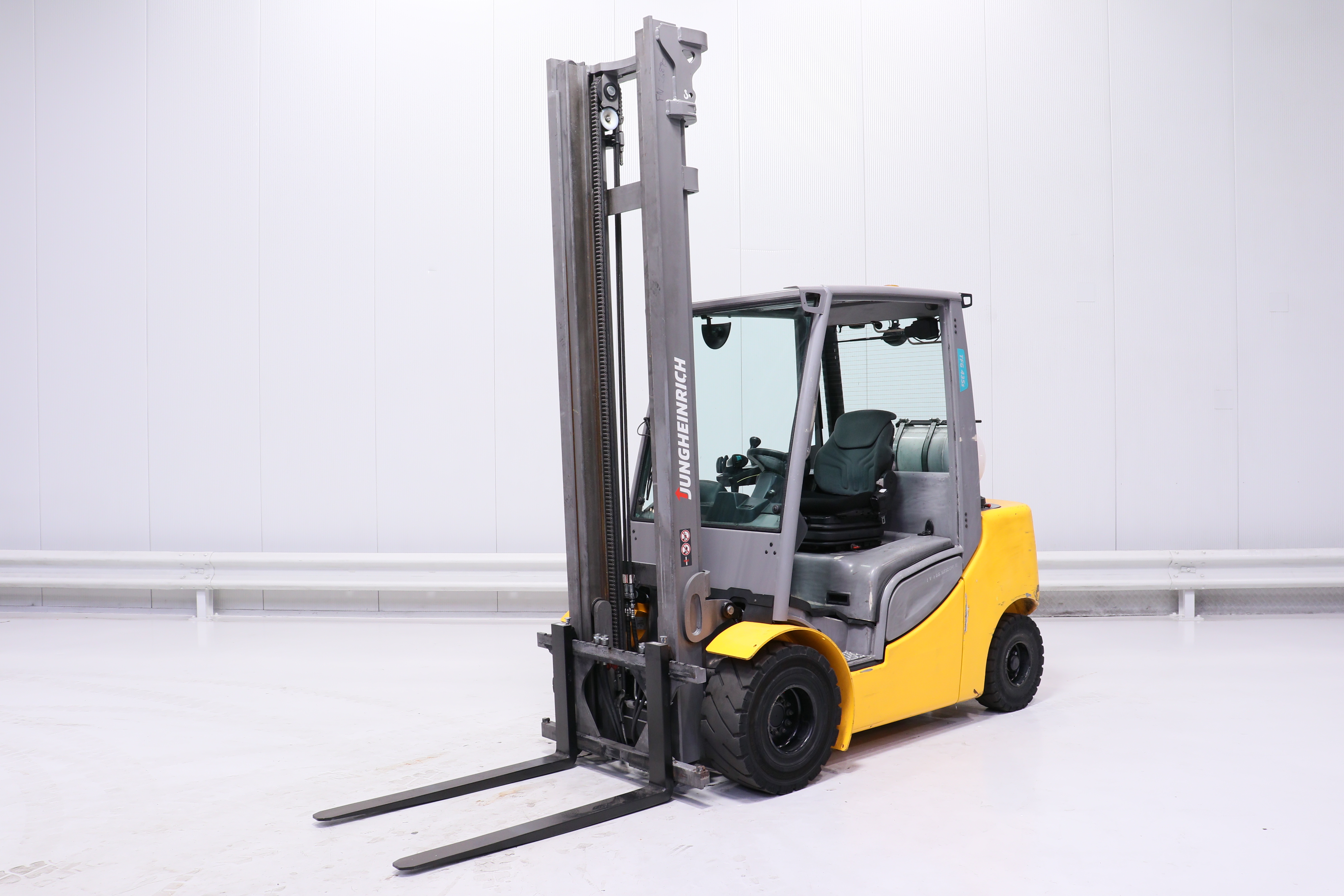 Jungheinrich TFG435S Lisman Forklifts EN