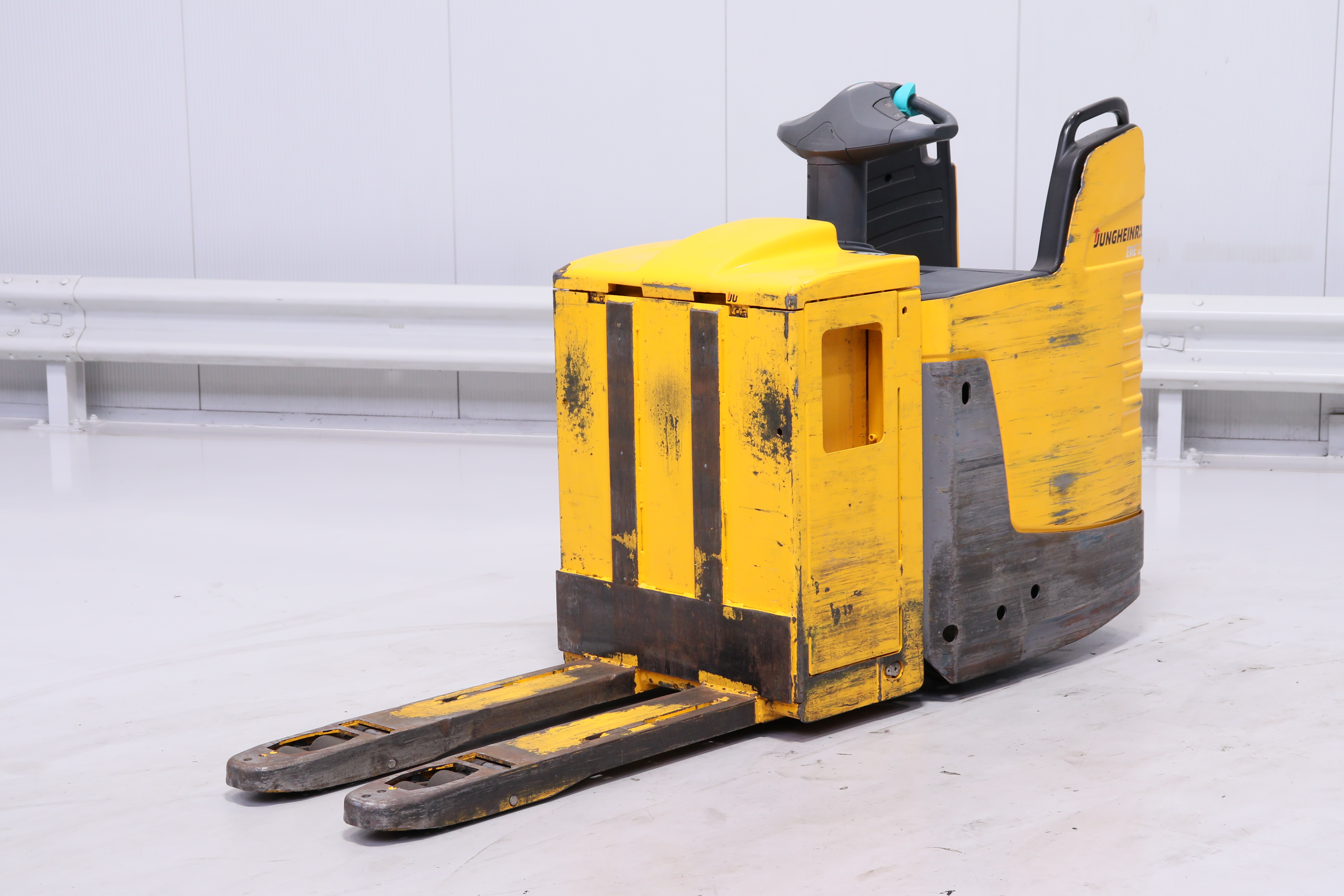 Jungheinrich ERE220 Lisman Forklifts EN