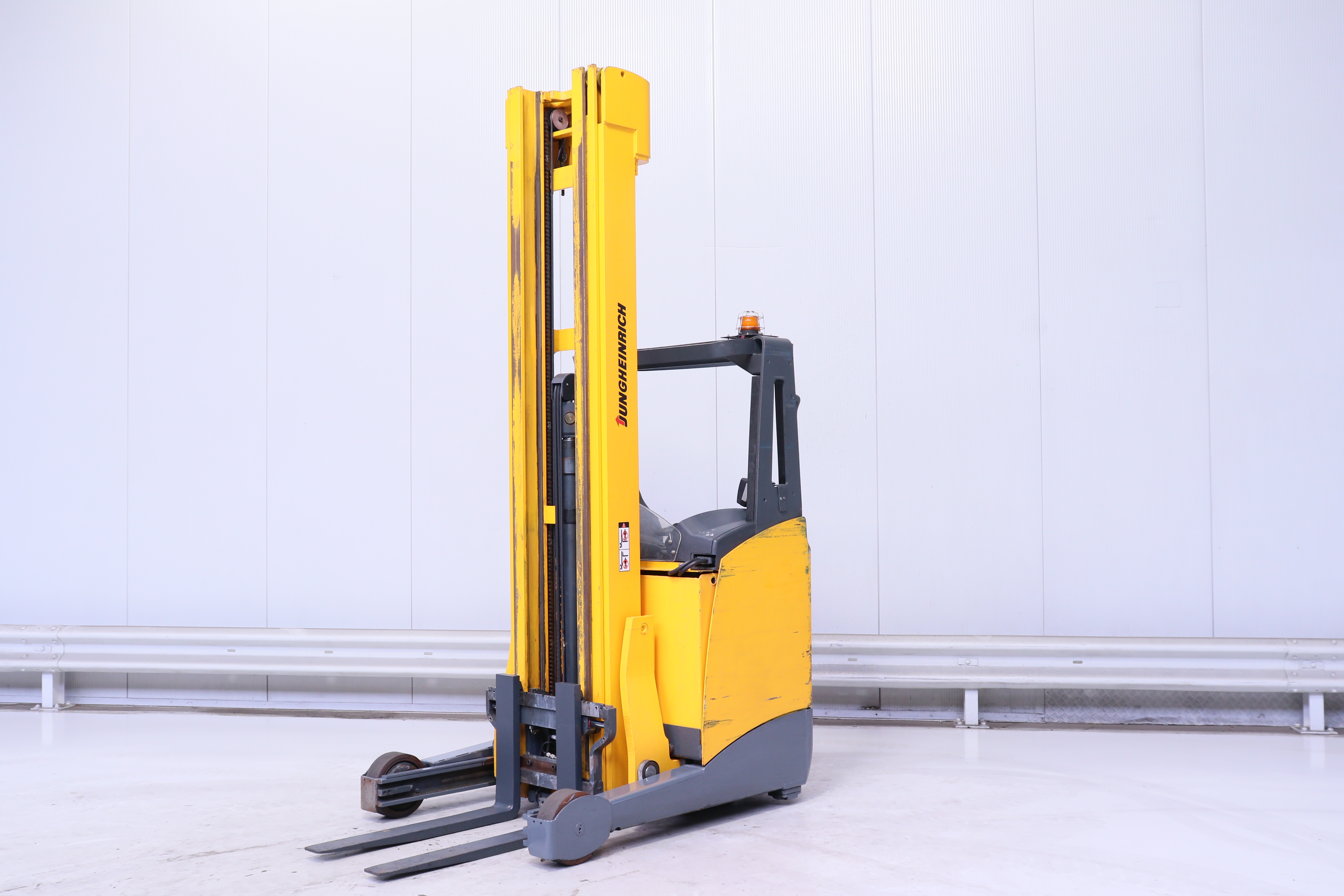 159411 Jungheinrich ETV-214