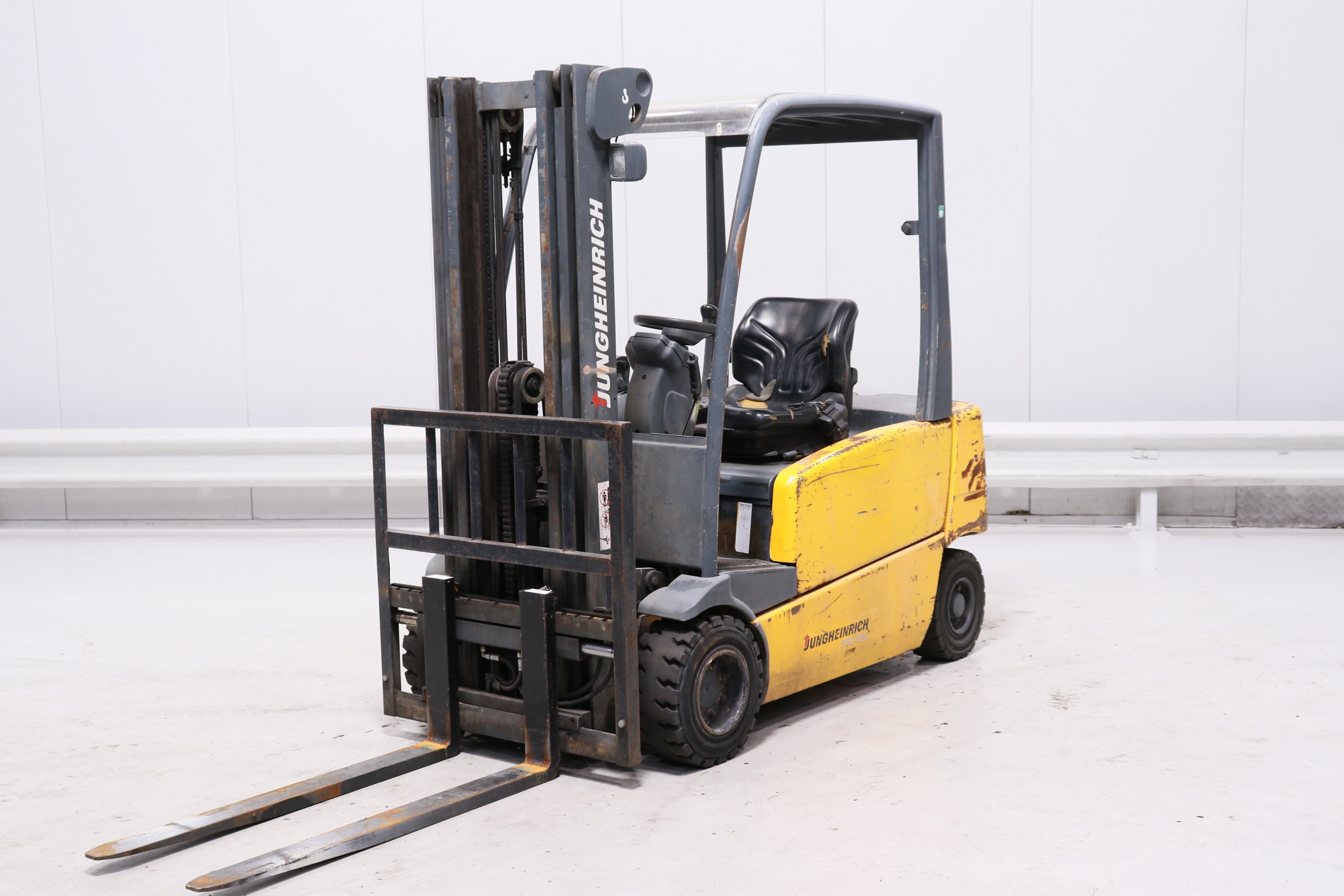 Jungheinrich EFG320 Lisman Forklifts TH