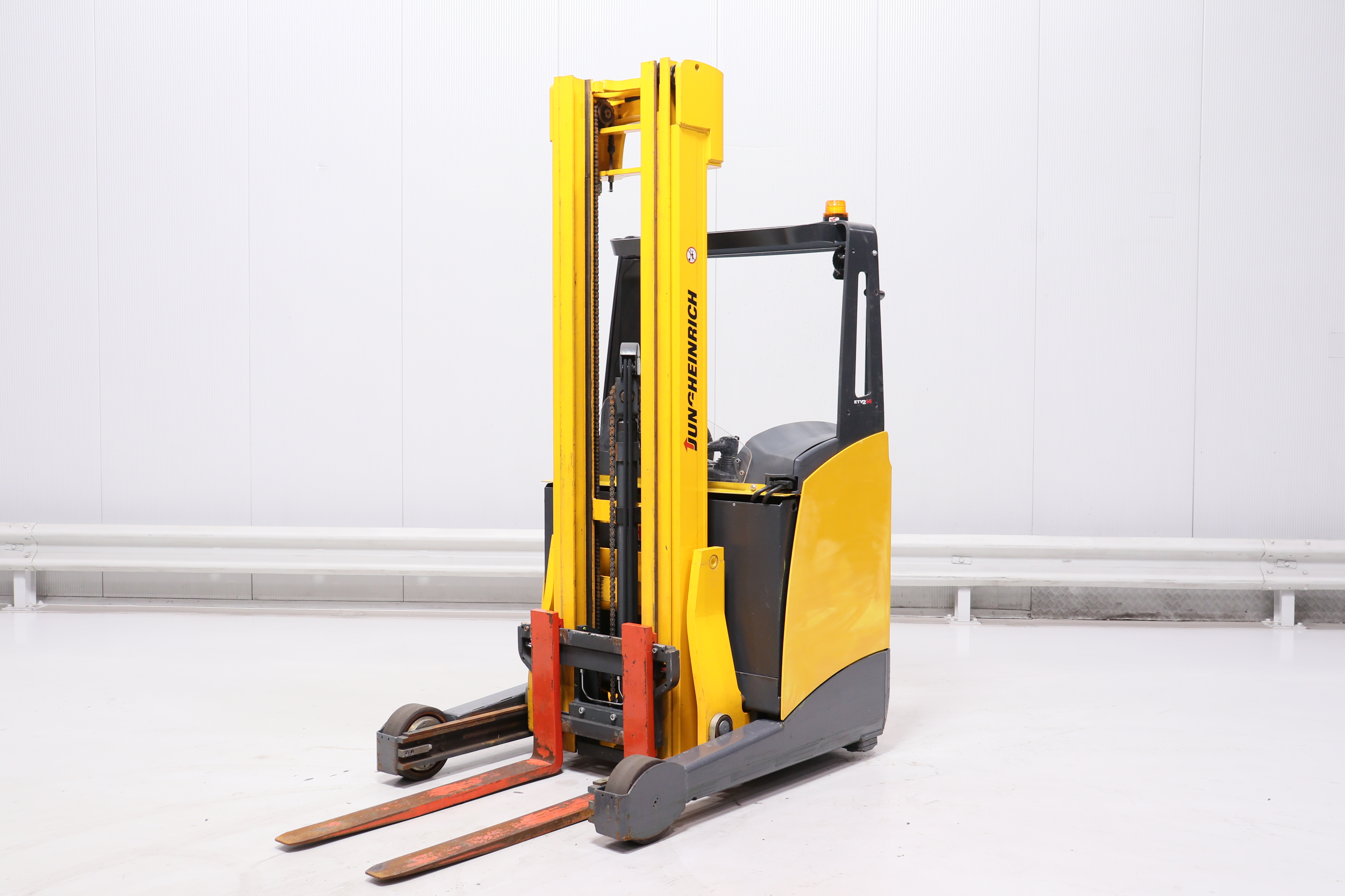 Jungheinrich ETV214 Lisman Forklifts ES