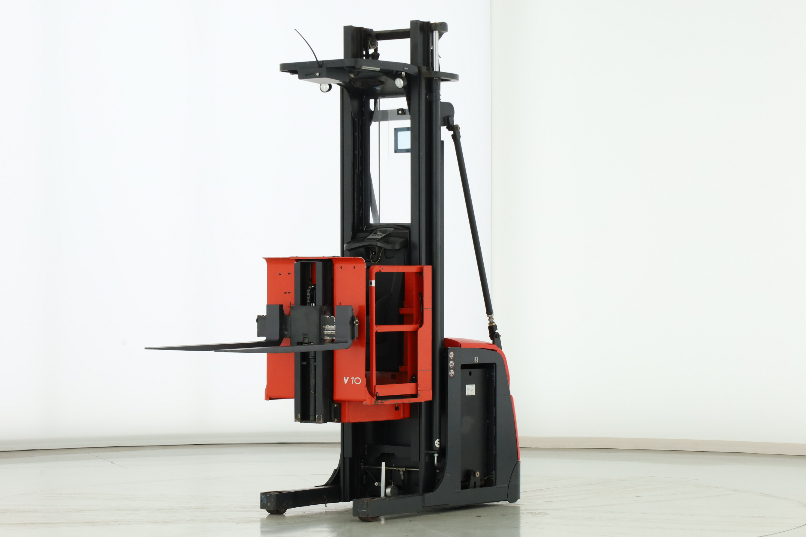 Linde V-10 | Lisman Forklifts ZH