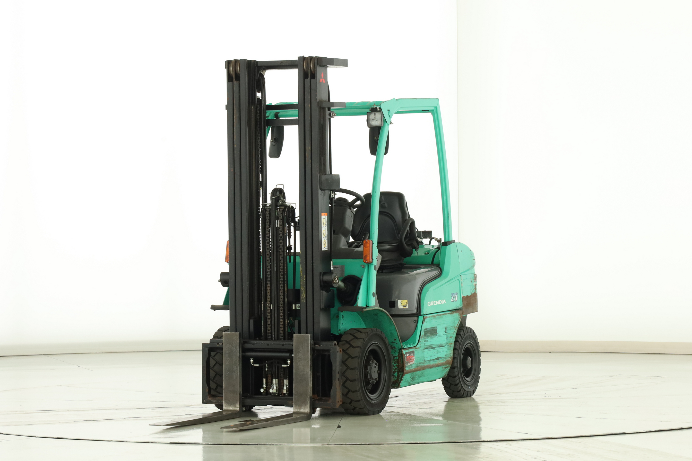 168016 Mitsubishi FG-25-N