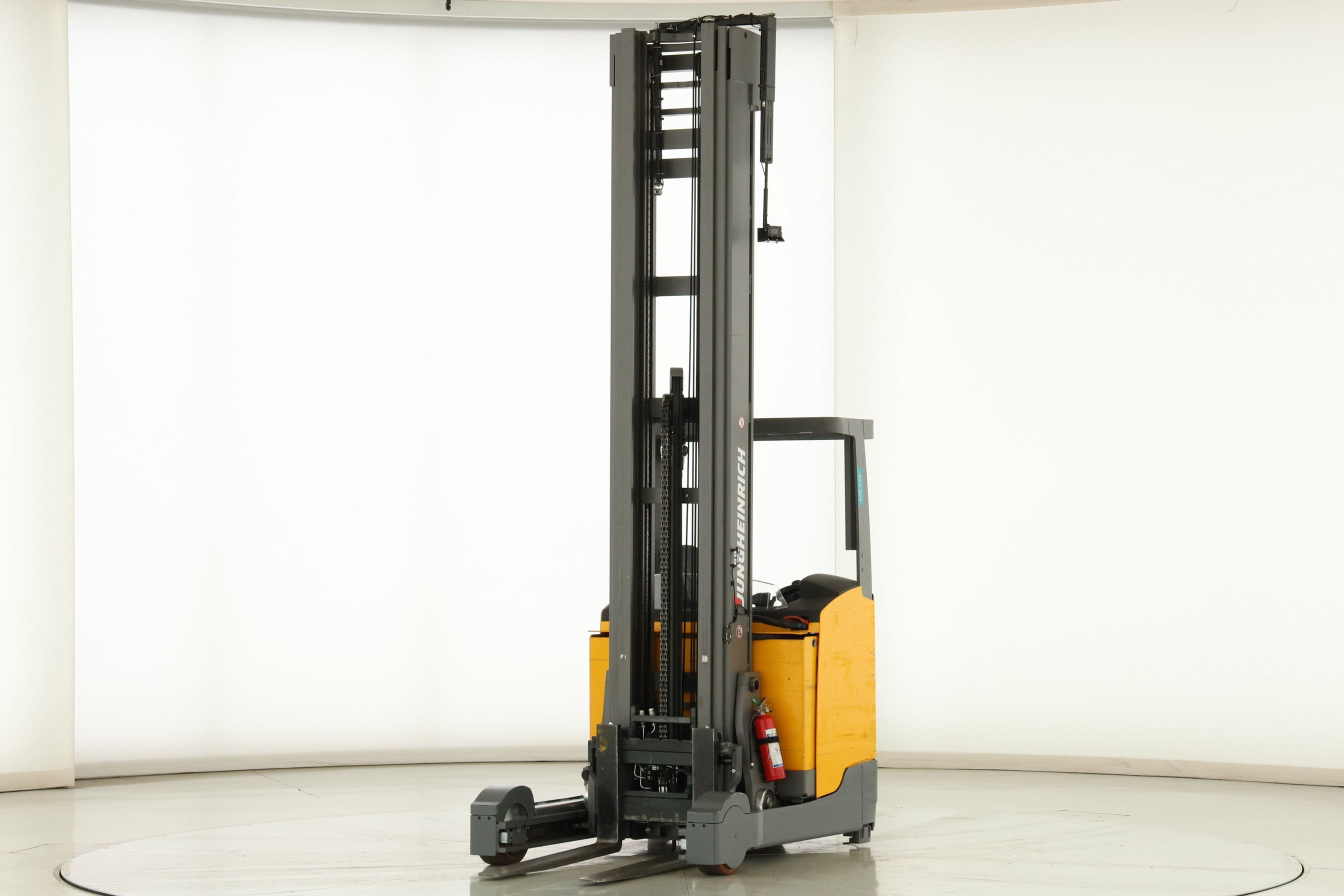 168586 Jungheinrich ETV-325