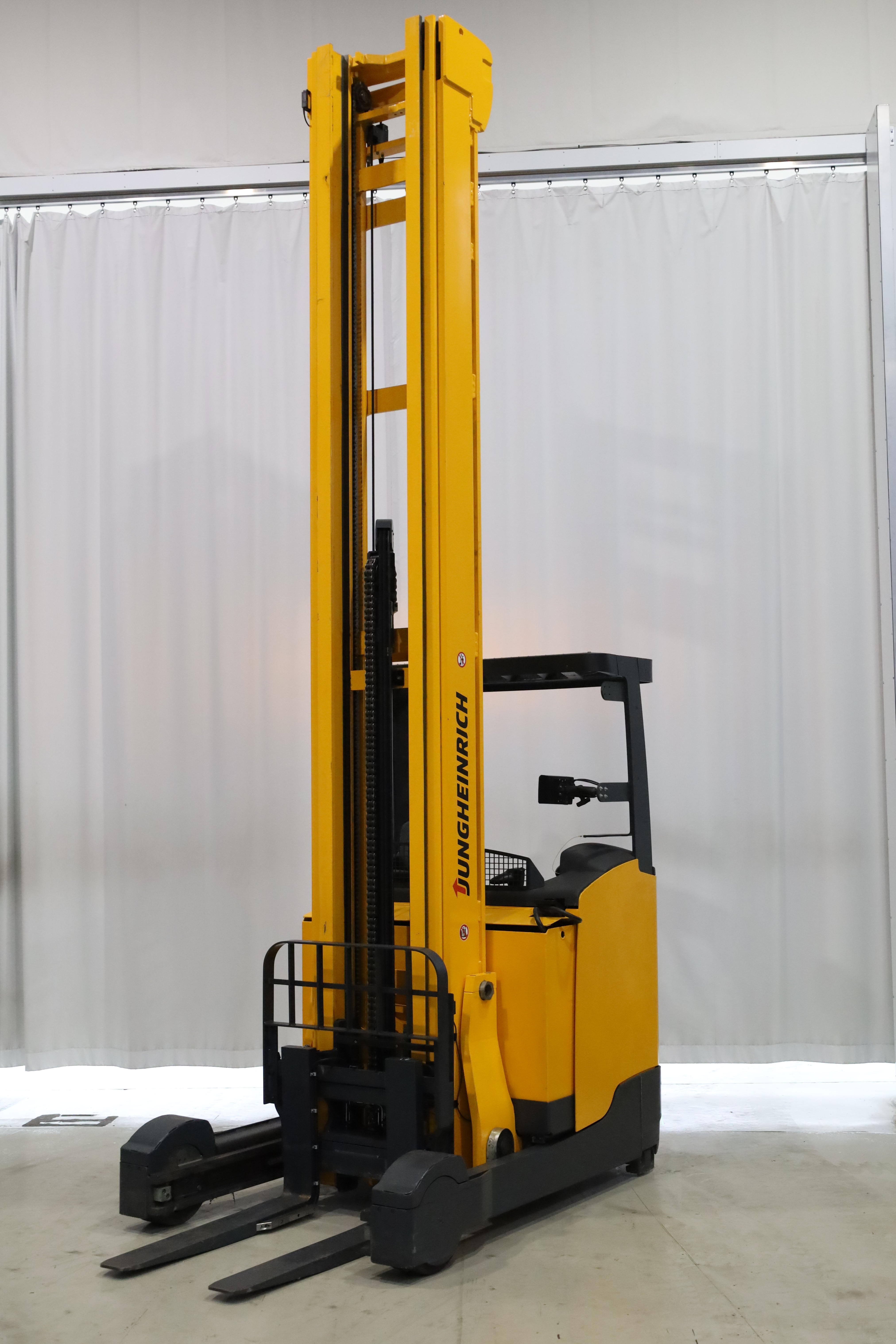 169959 Jungheinrich ETV-325