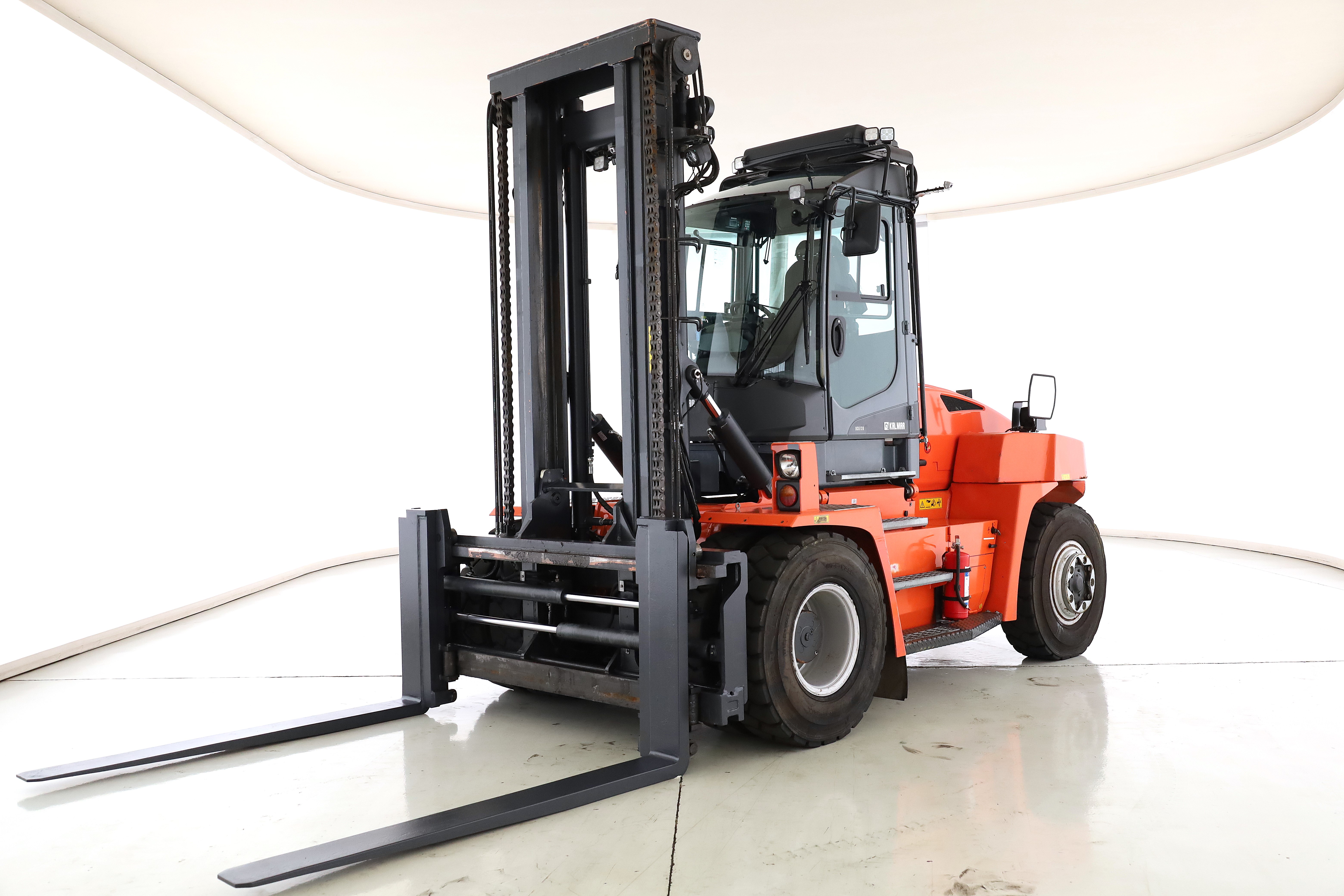 173077 Kalmar DCG-120-6