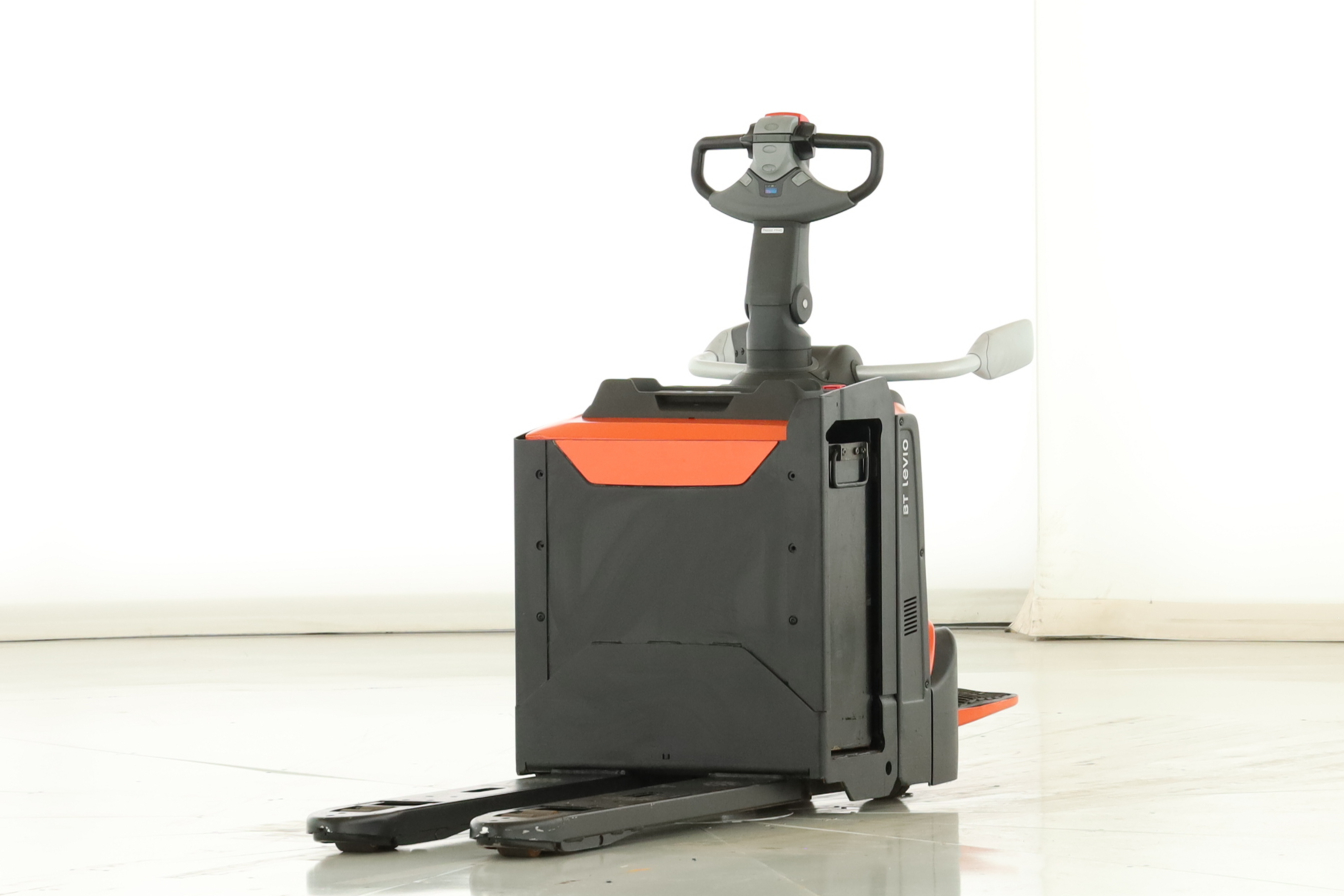 173215 Toyota LPE-200