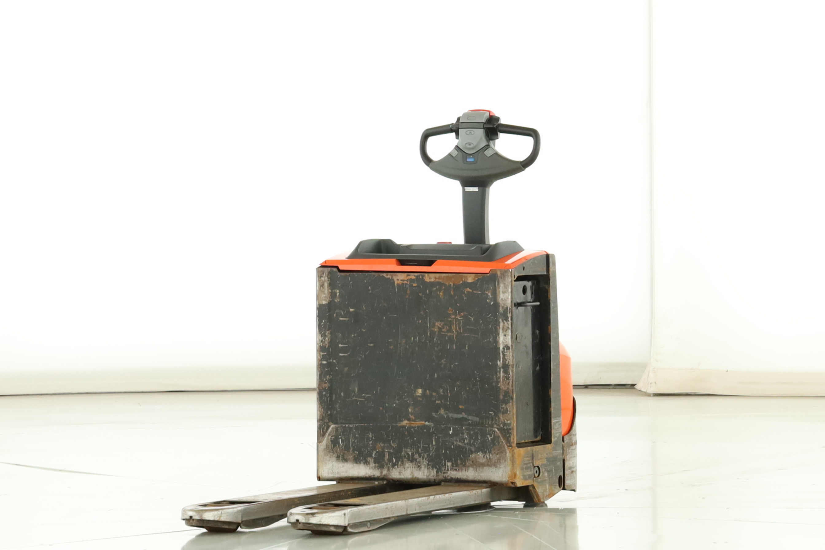 173617 Toyota LWE-200