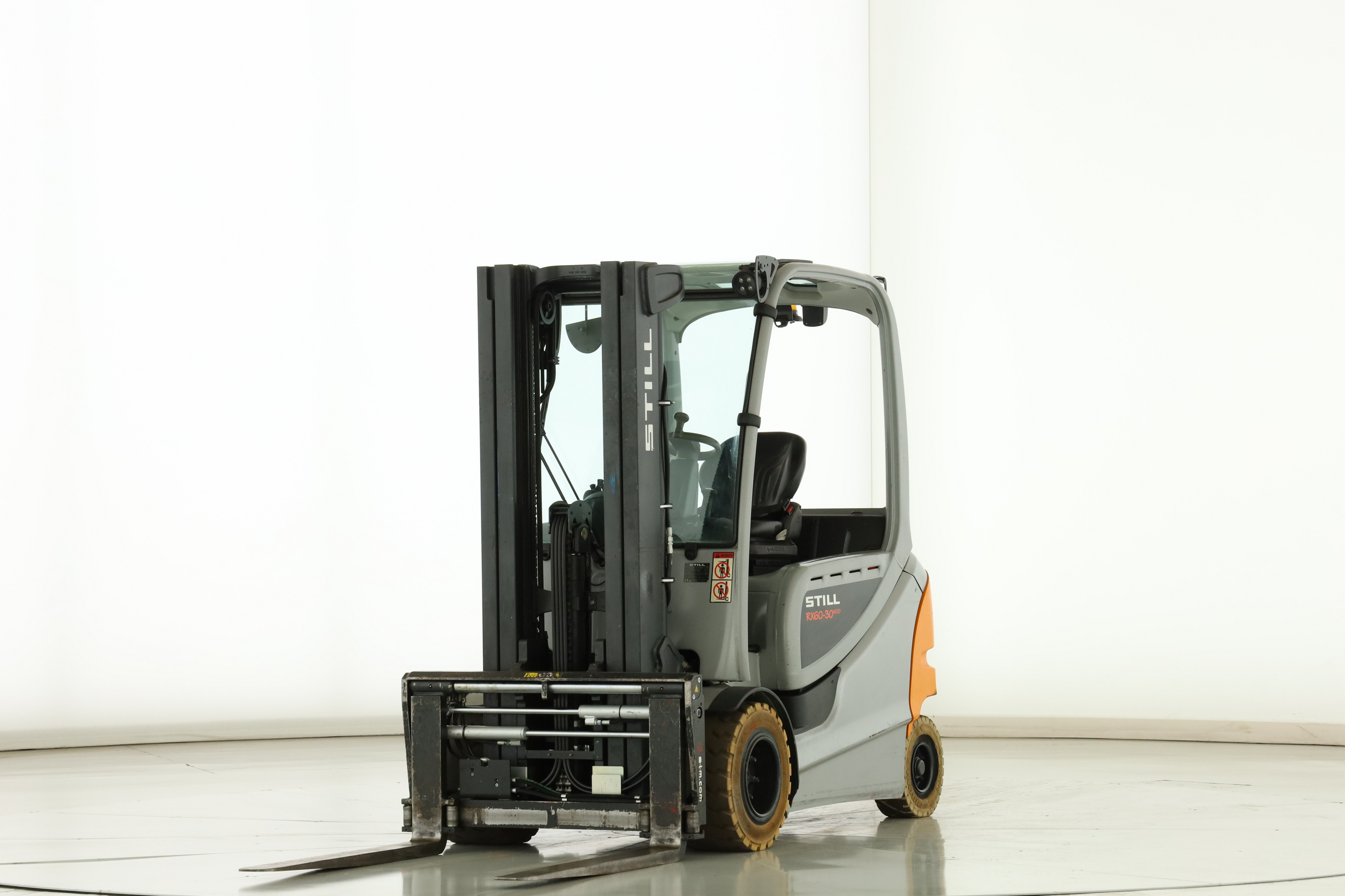 173666 Still RX-60-30-L-600