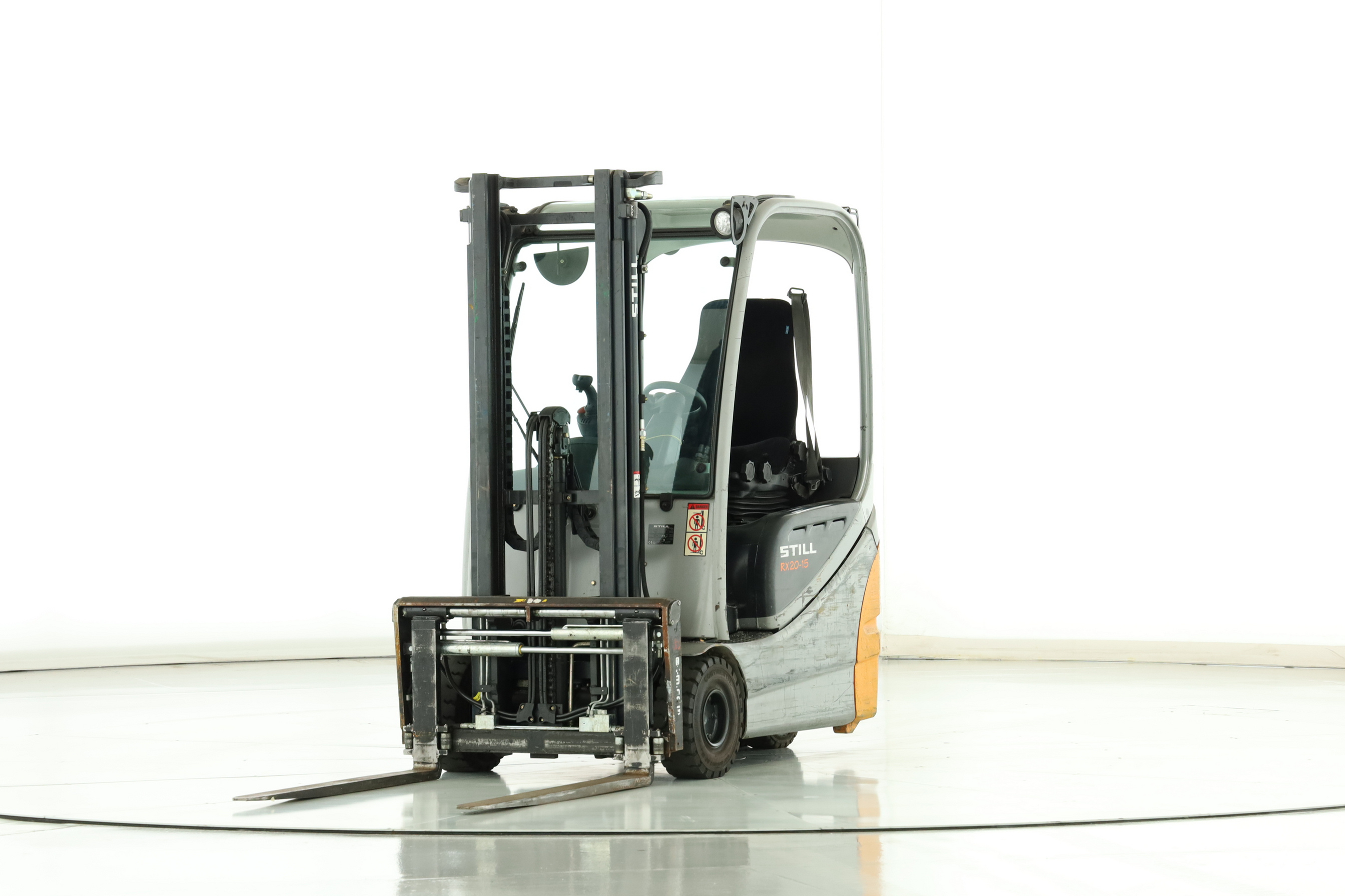 173671 Still RX-20-15