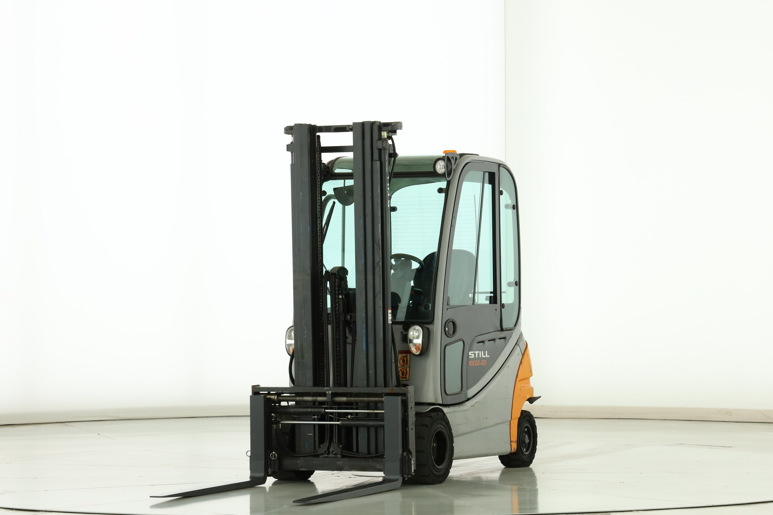 173675 Still RX-20-20-P