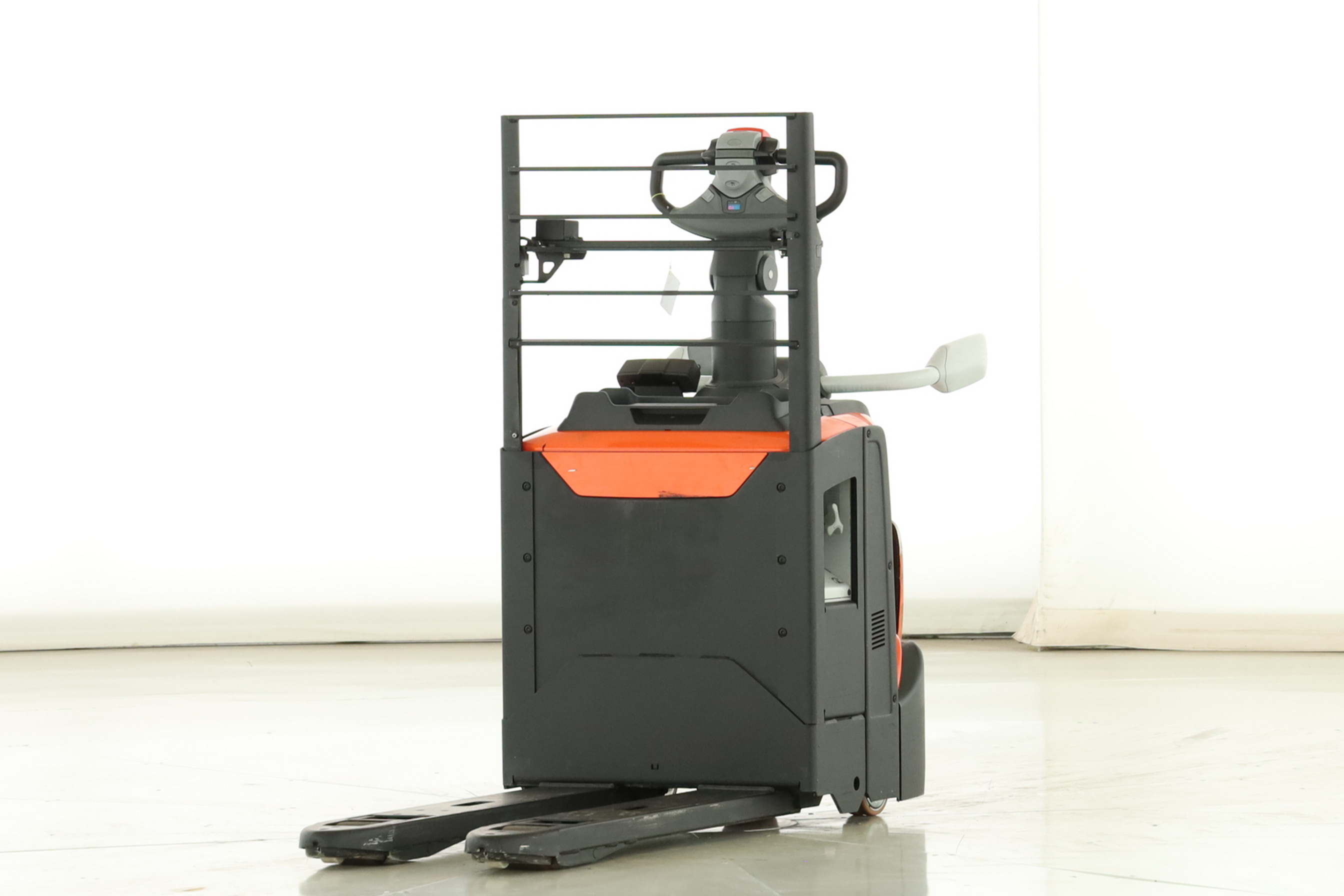 174012 Toyota LPE-200