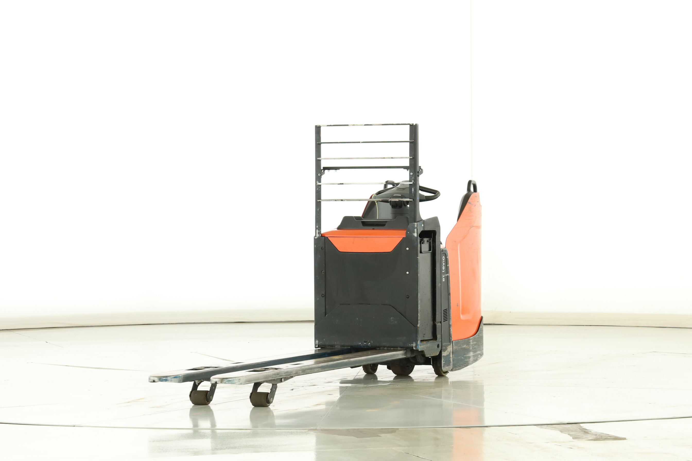 174385 Toyota LPE-200