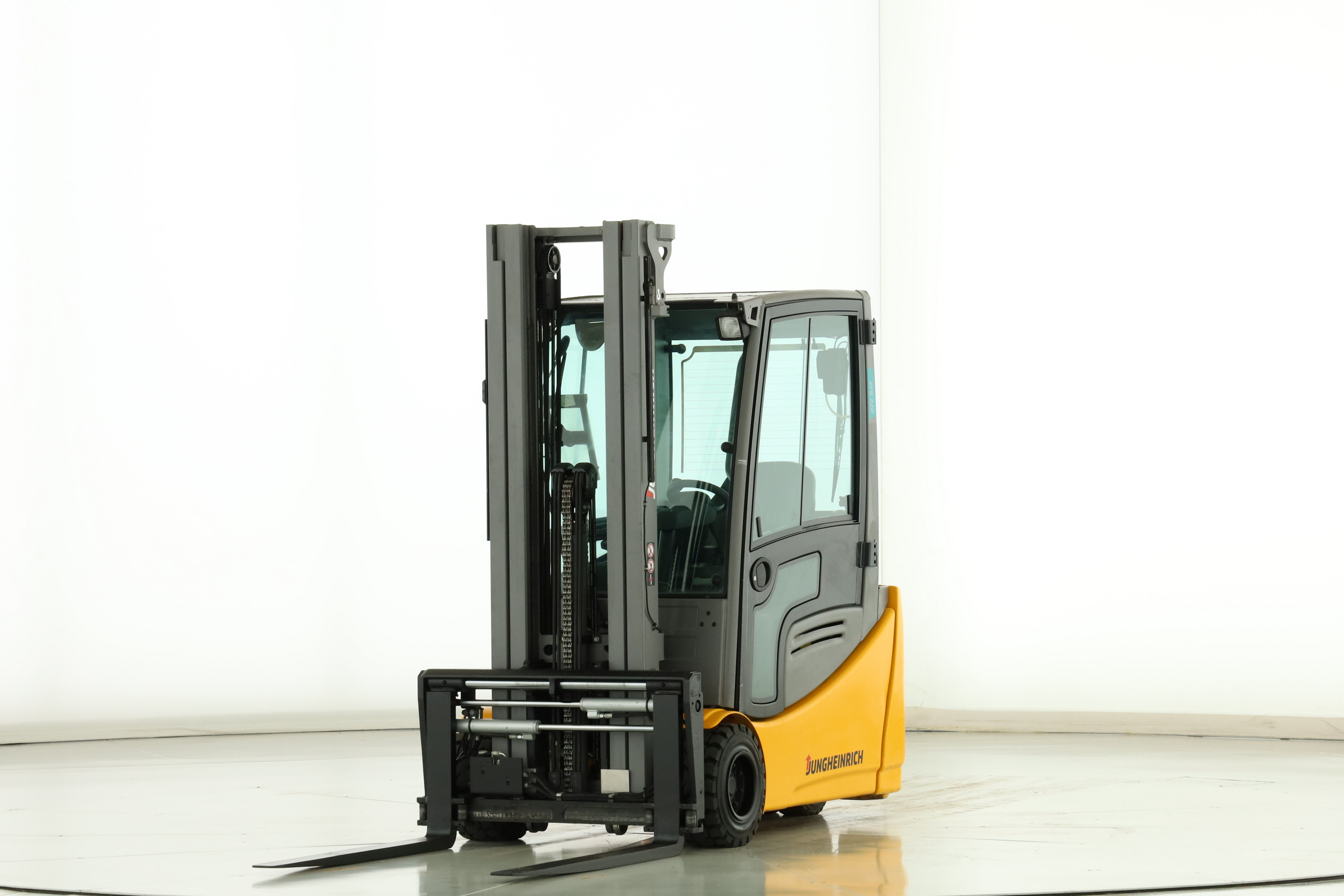 174428 Jungheinrich EFG-220