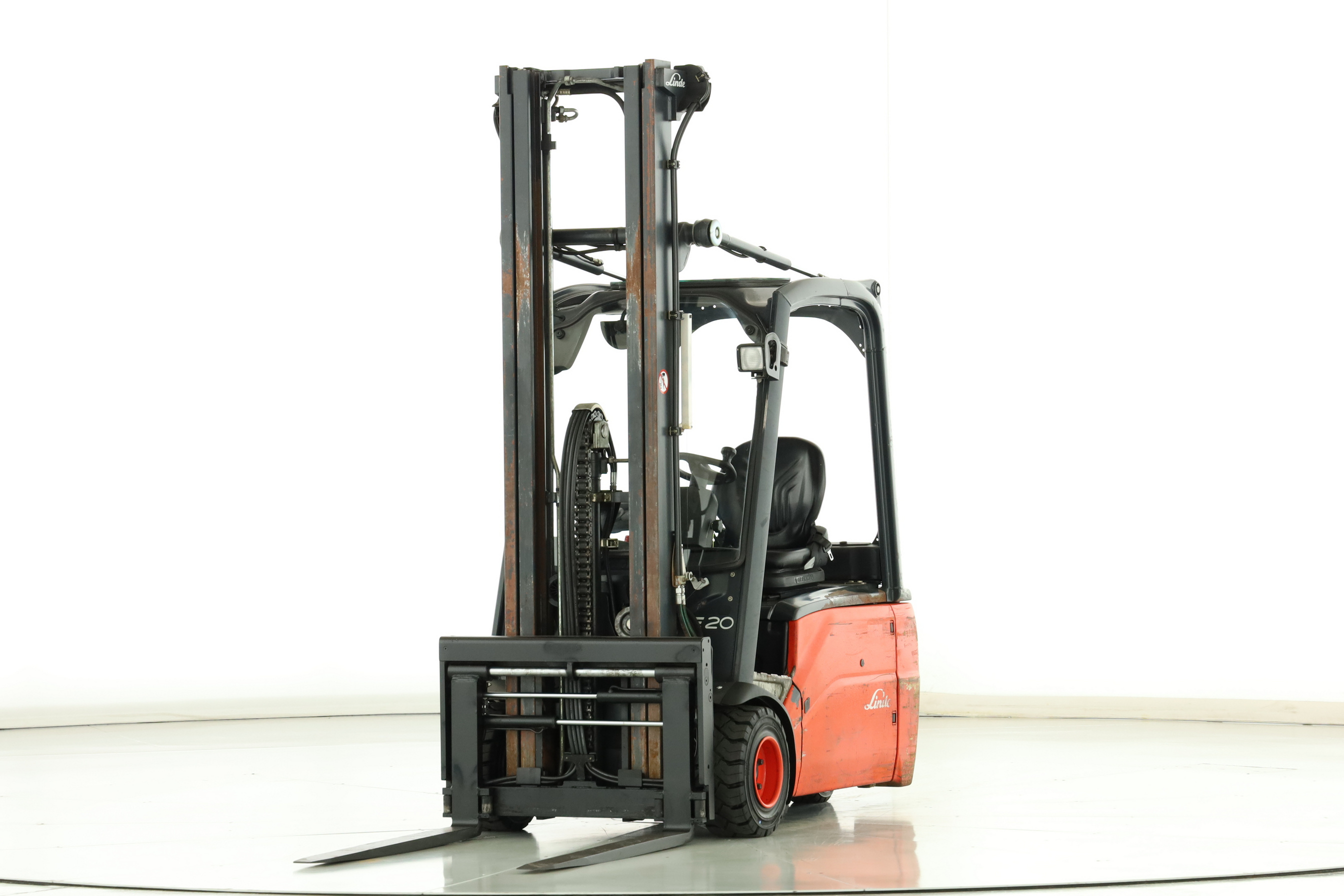 174562 Linde E-20-L-01 (386)