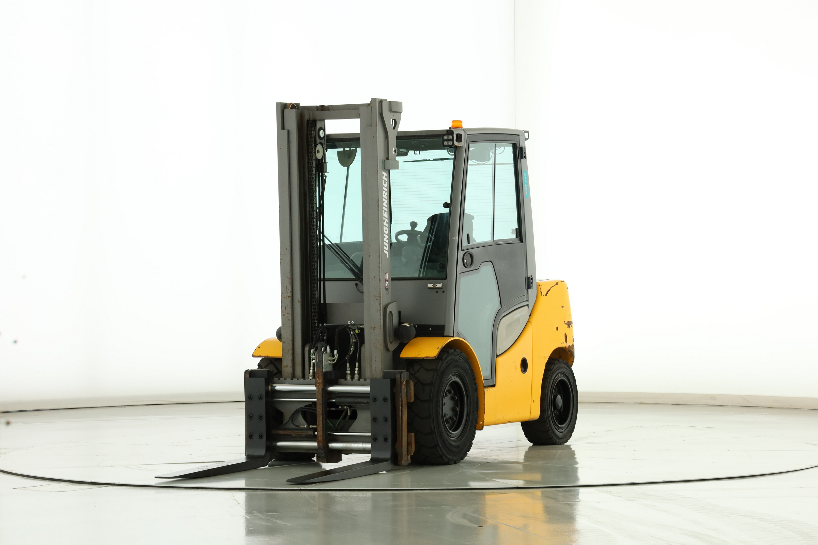 174566 Jungheinrich DFG-550-S