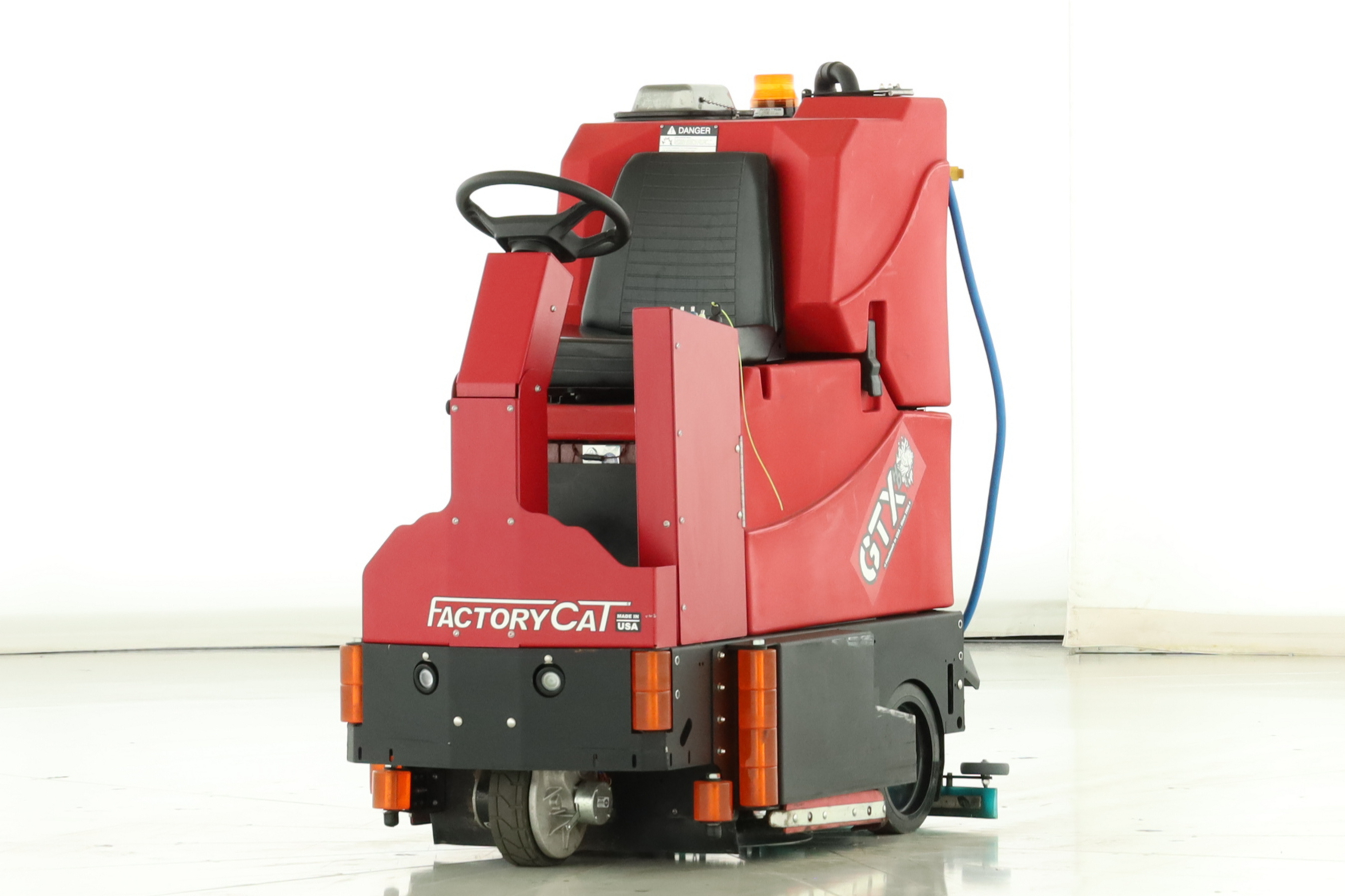 174726 Factory Cat GTX