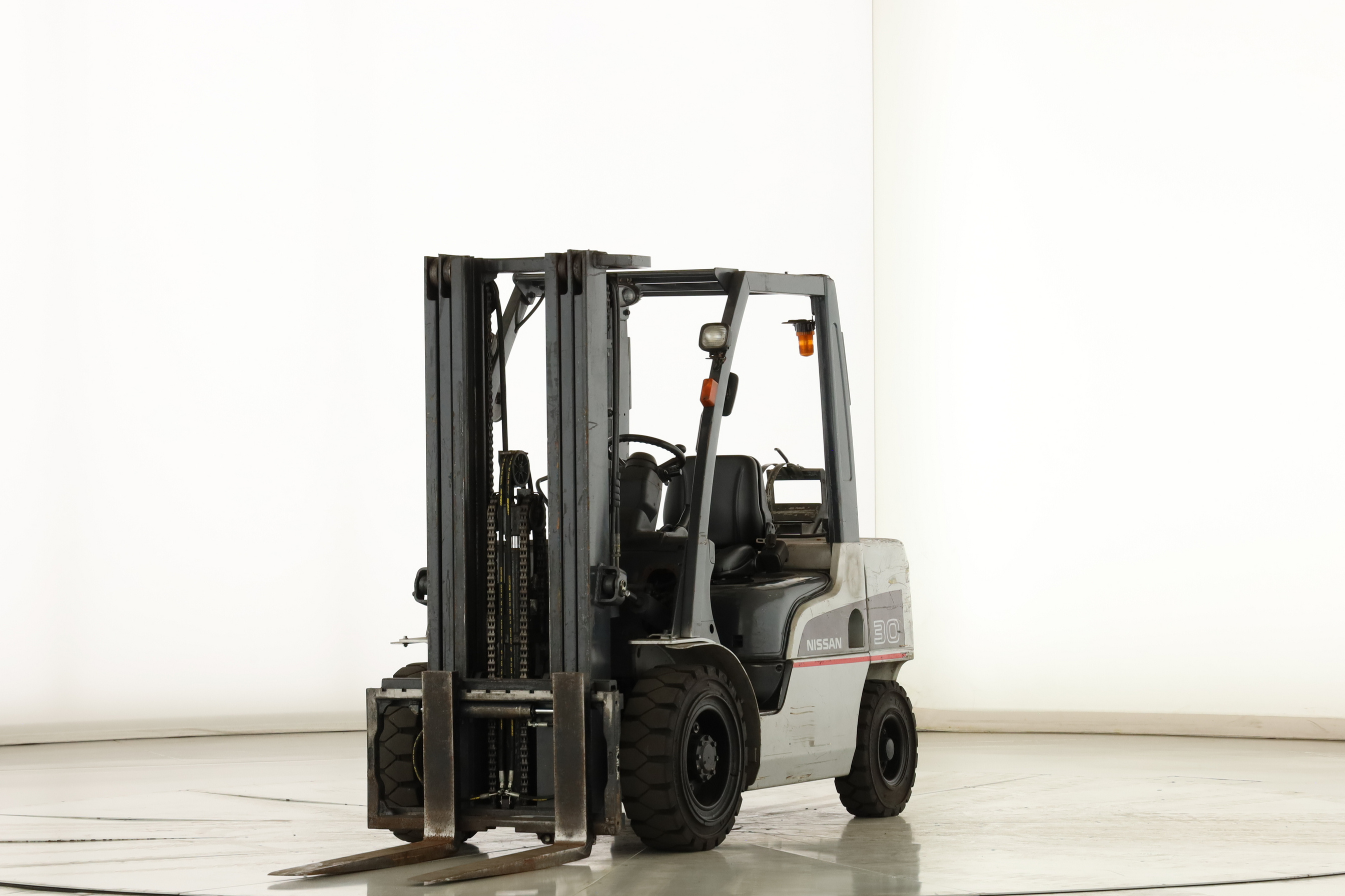 174886 Nissan UG-1-F-2-A-30-WU