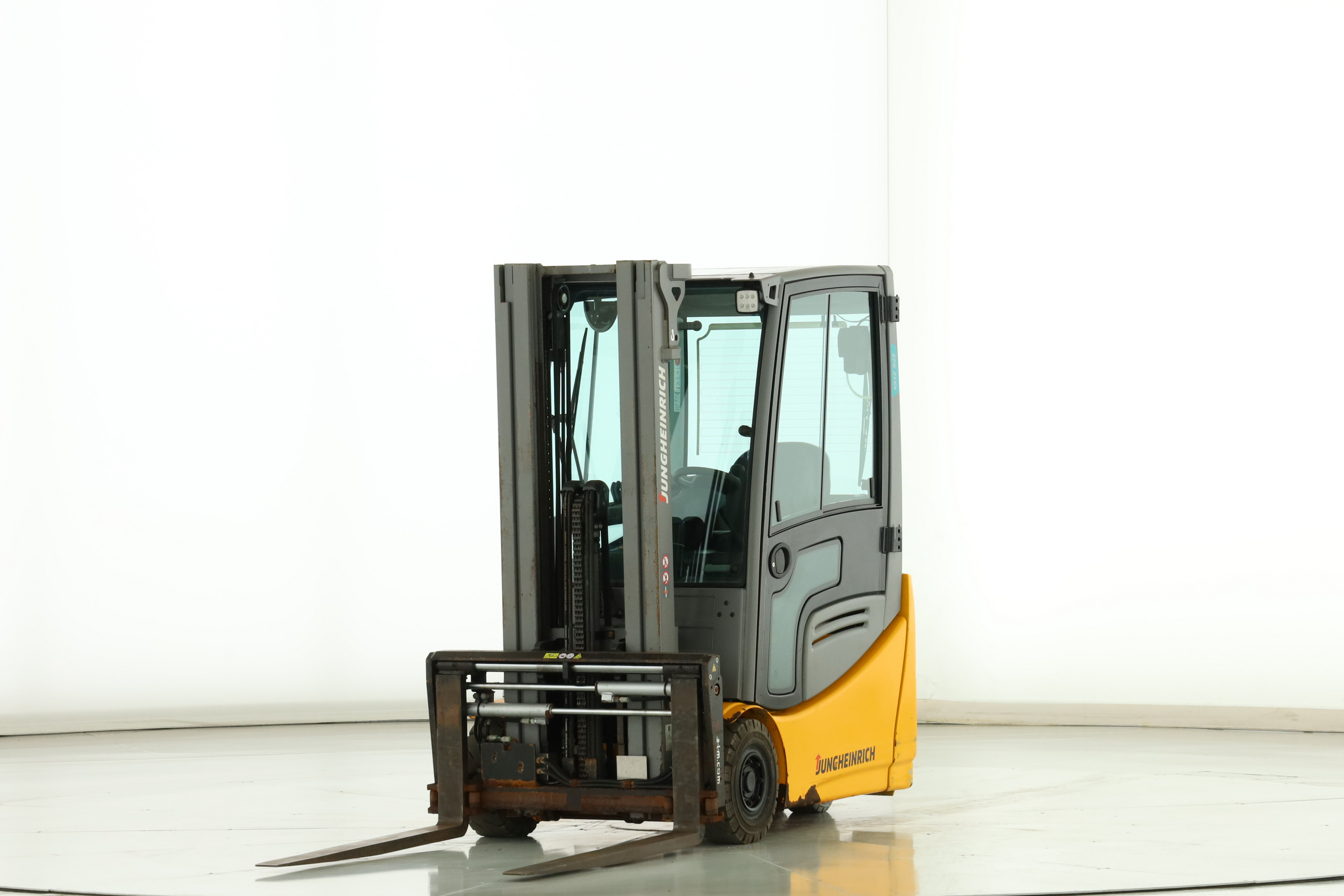 174999 Jungheinrich EFG-216-K