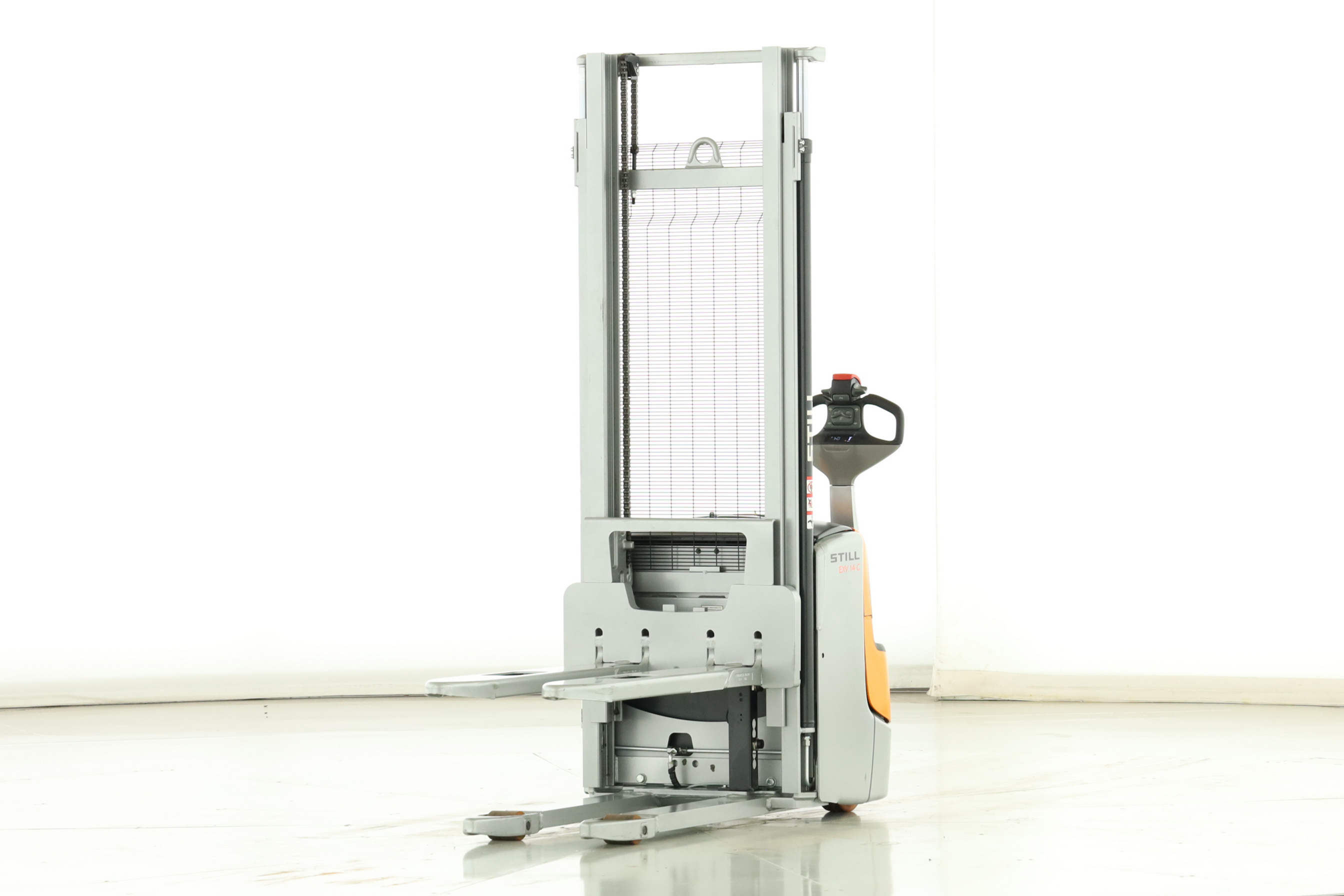 175095 Still EXV-14-C