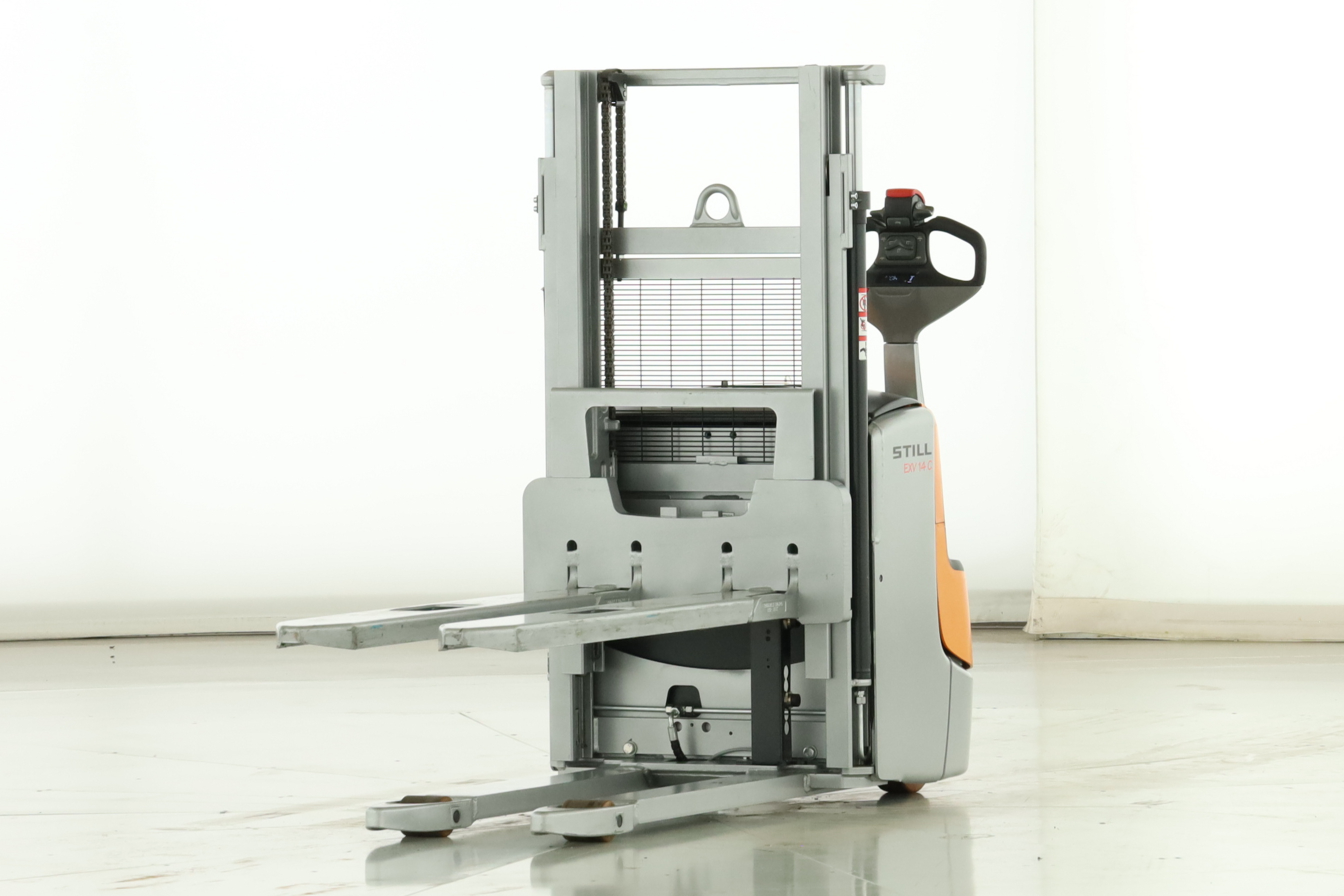 175096 Still EXV-14-C