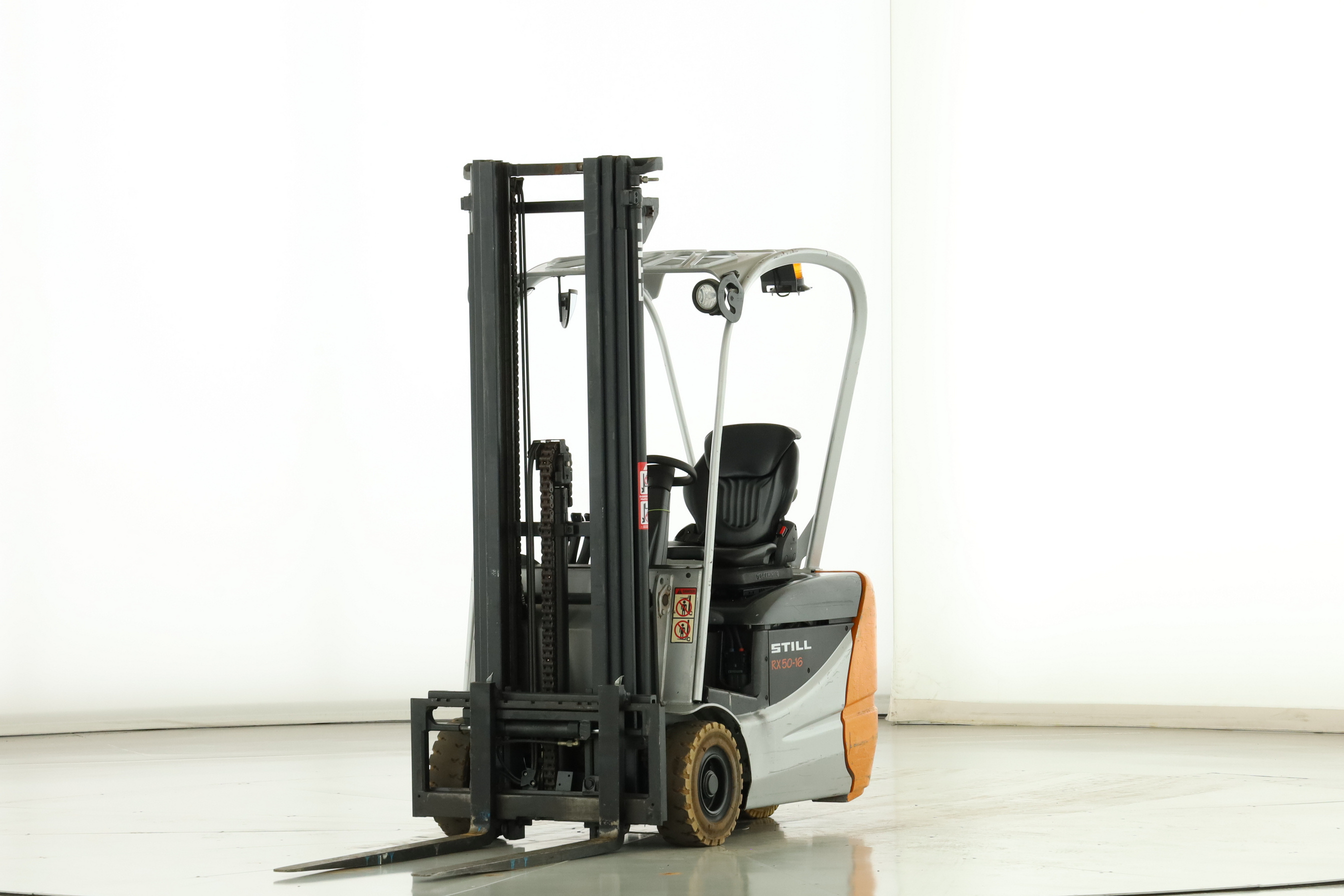 175118 Still RX-50-16