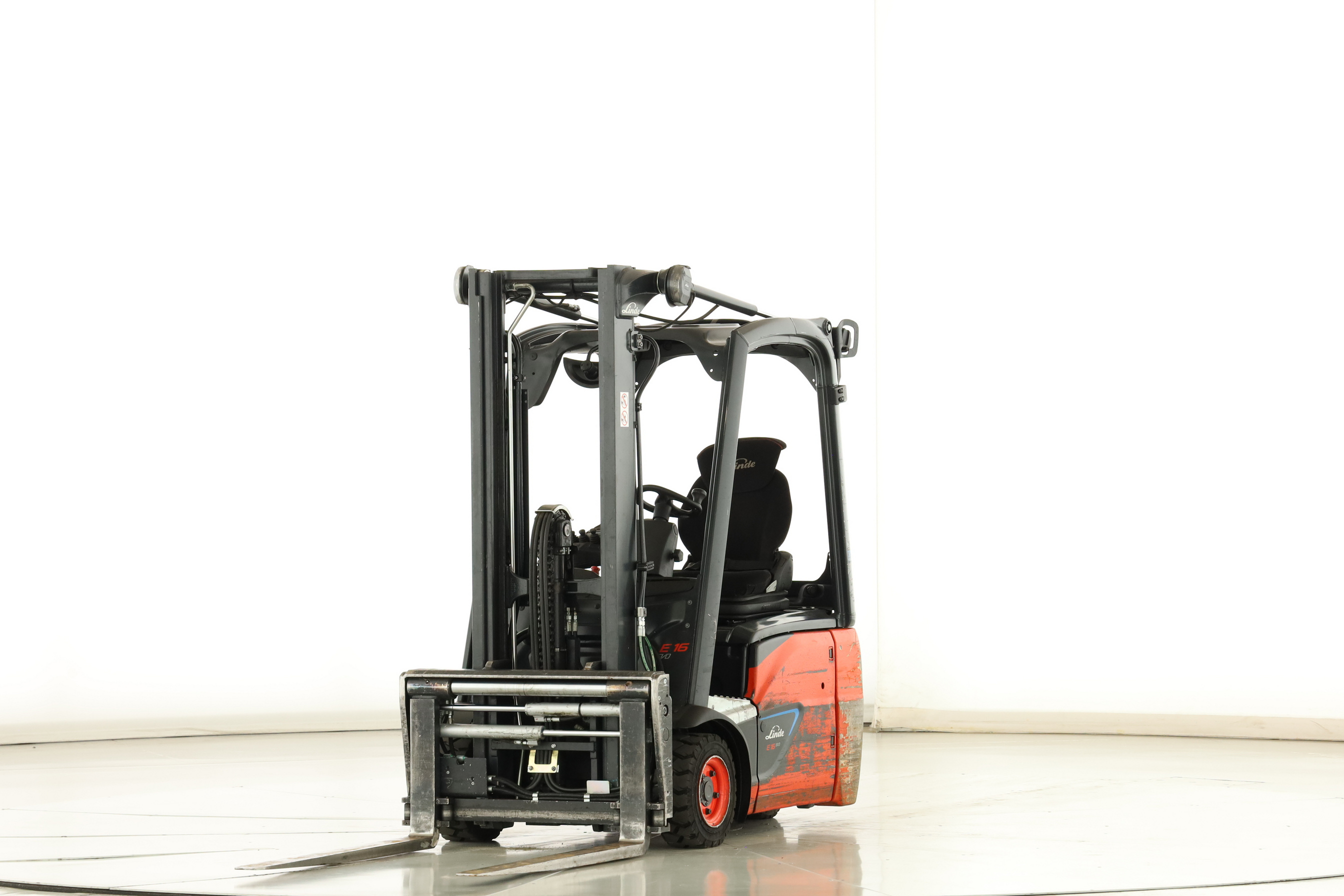 175177 Linde E-16-C-02 (386)