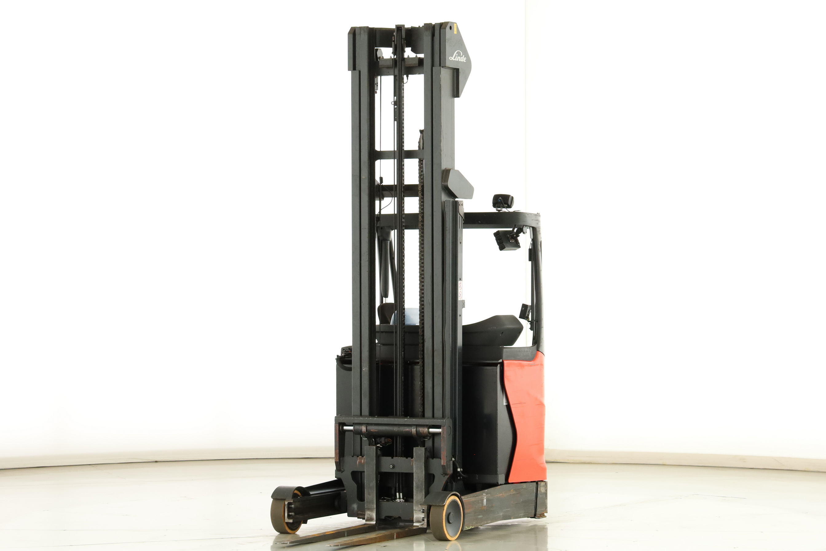 175195 Linde R-14-01 (1120)