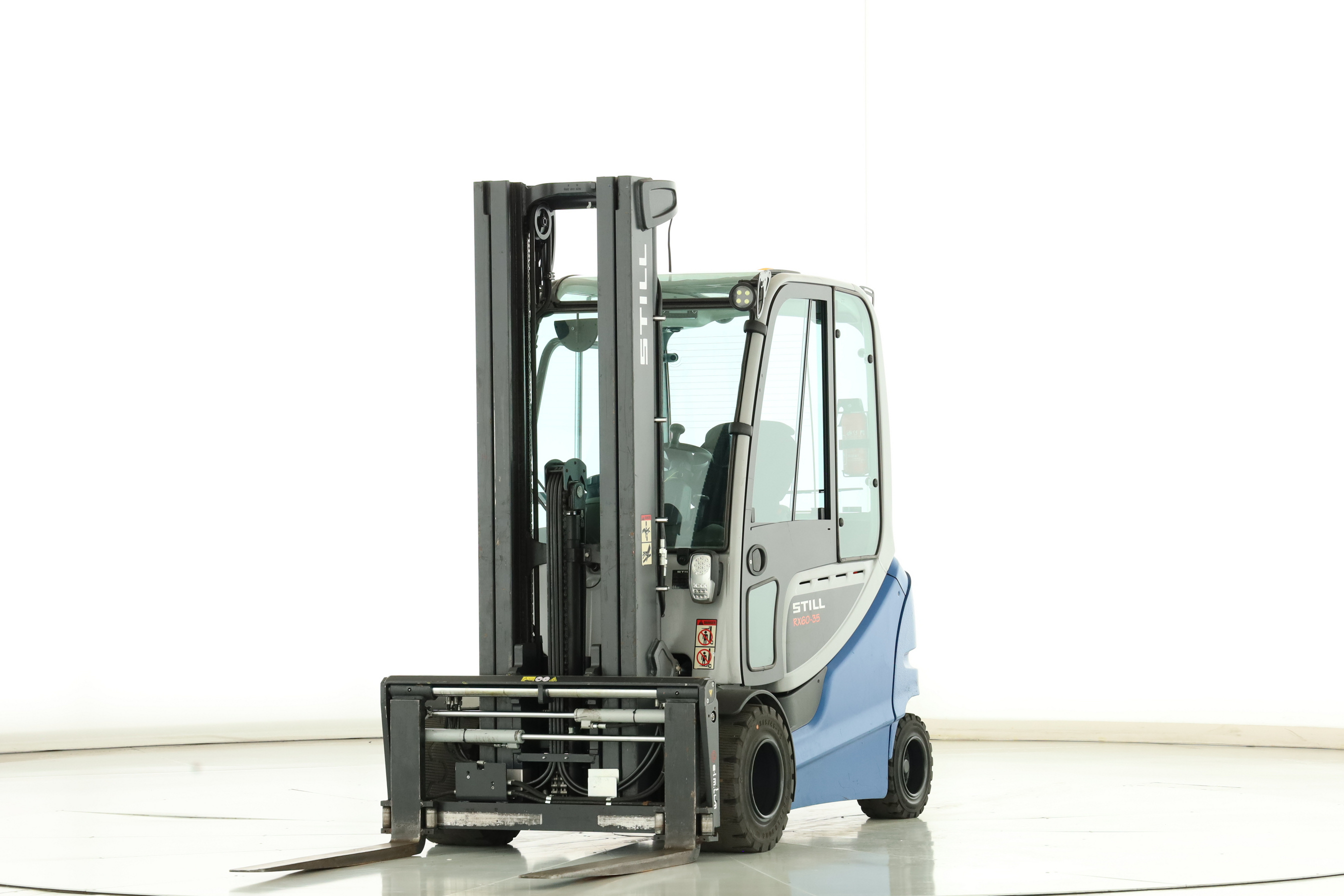 175223 Still RX-60-35