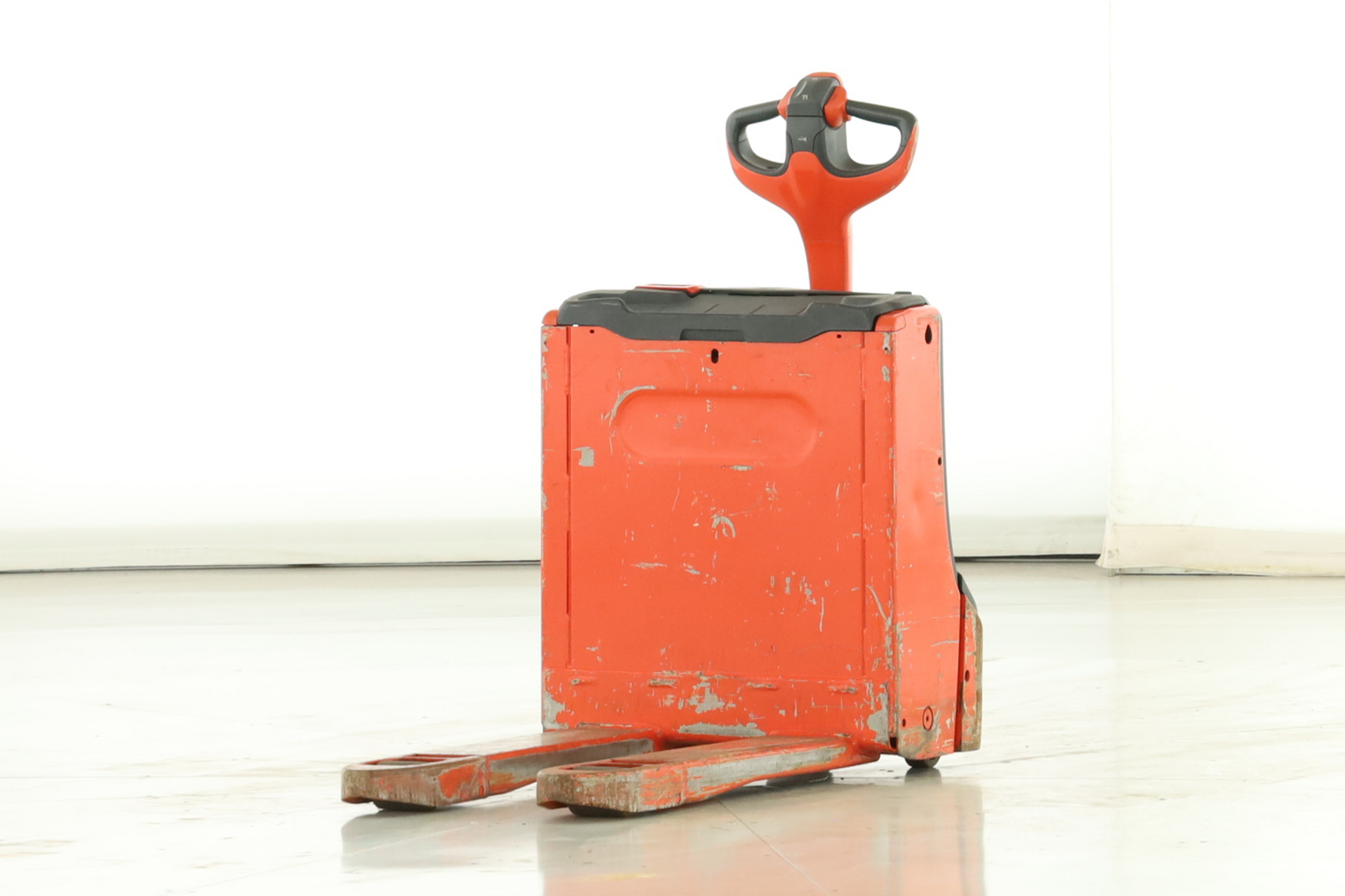 175370 Linde T-16 (1152)