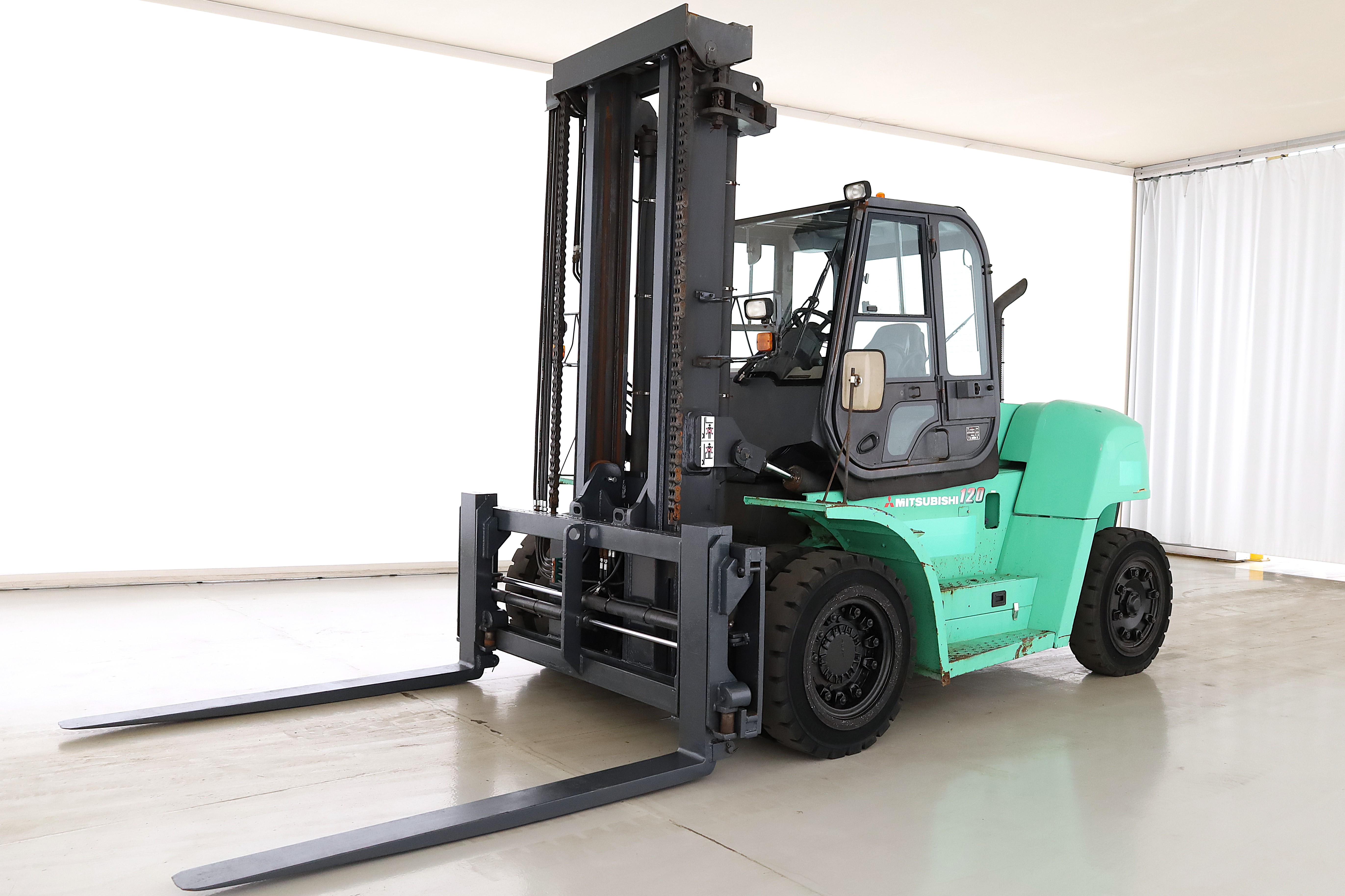 175437 Mitsubishi FD-120-N