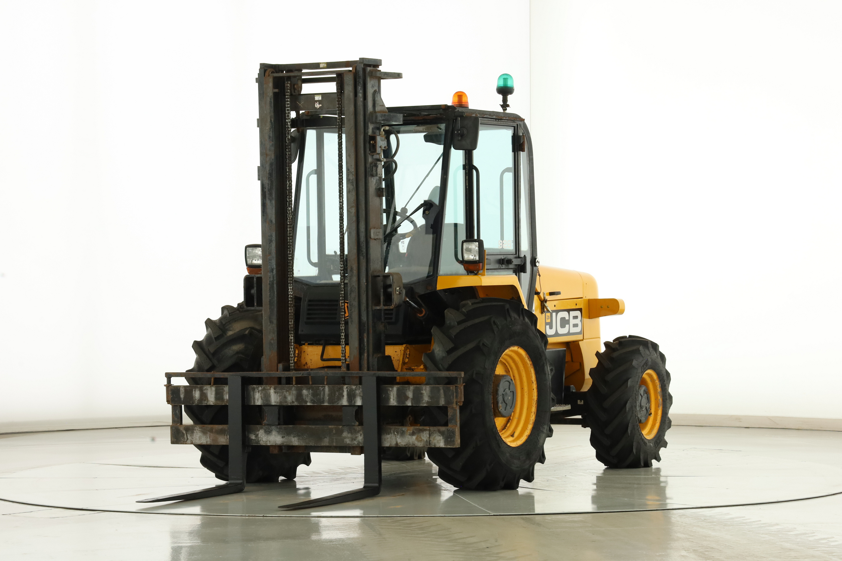 175453 JCB 926-4