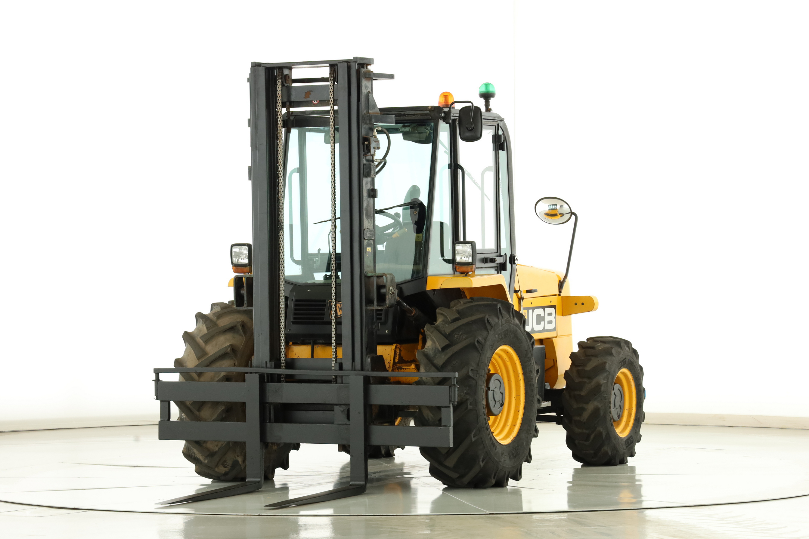 175454 JCB 926-4