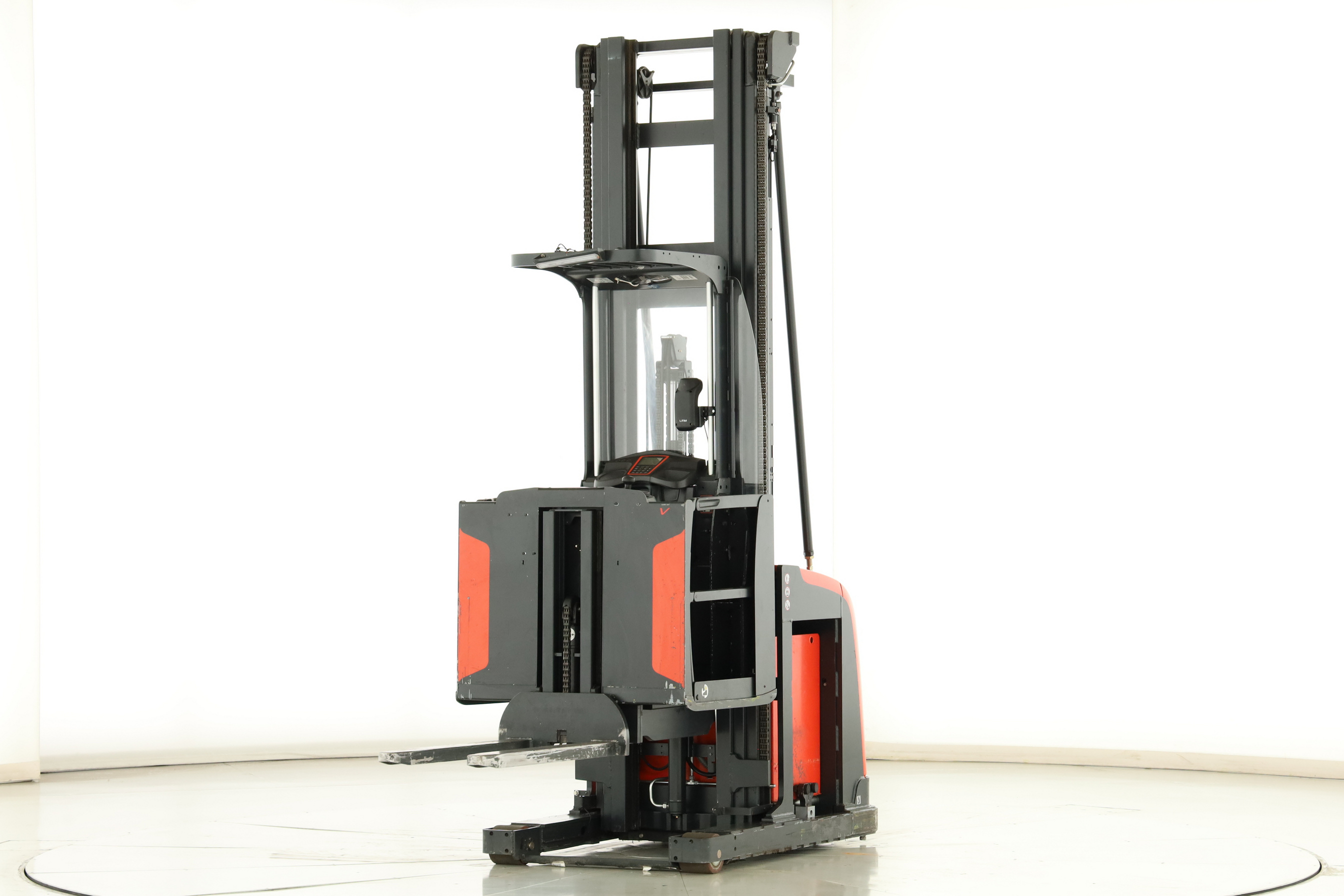 175596 Linde V (5213)