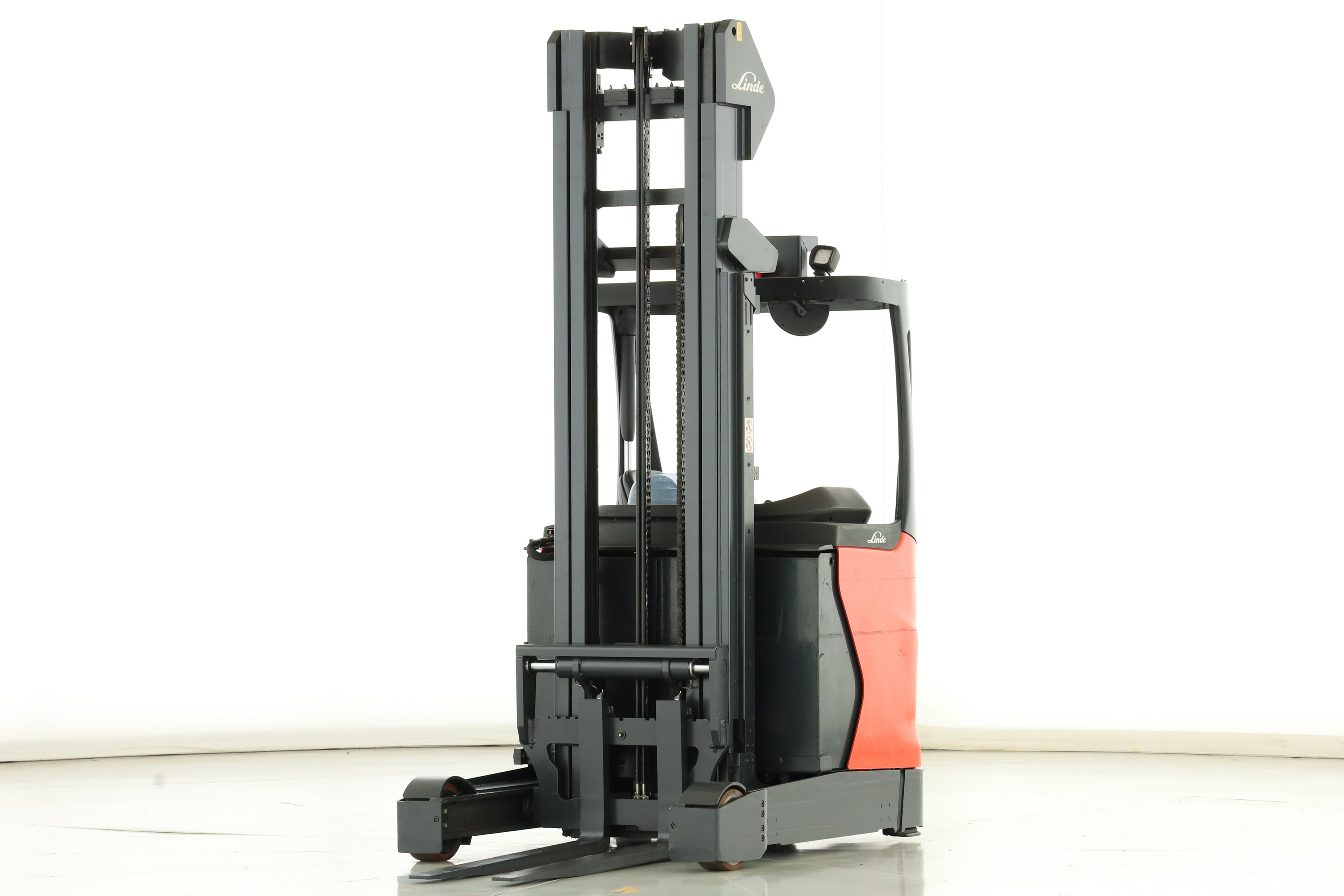 175683 Linde R-16-01 (1120)