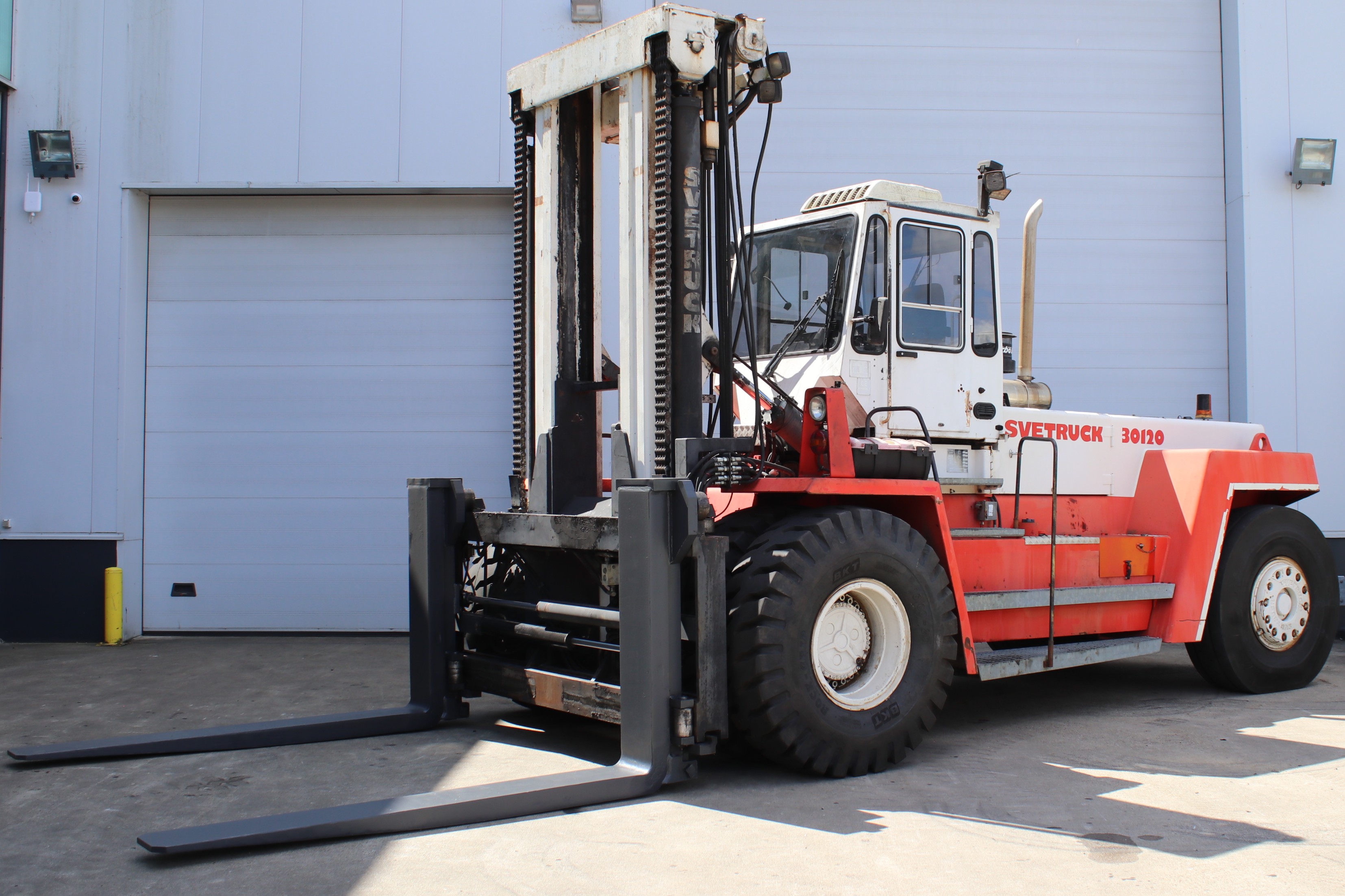 175699 Svetruck 30-120-46
