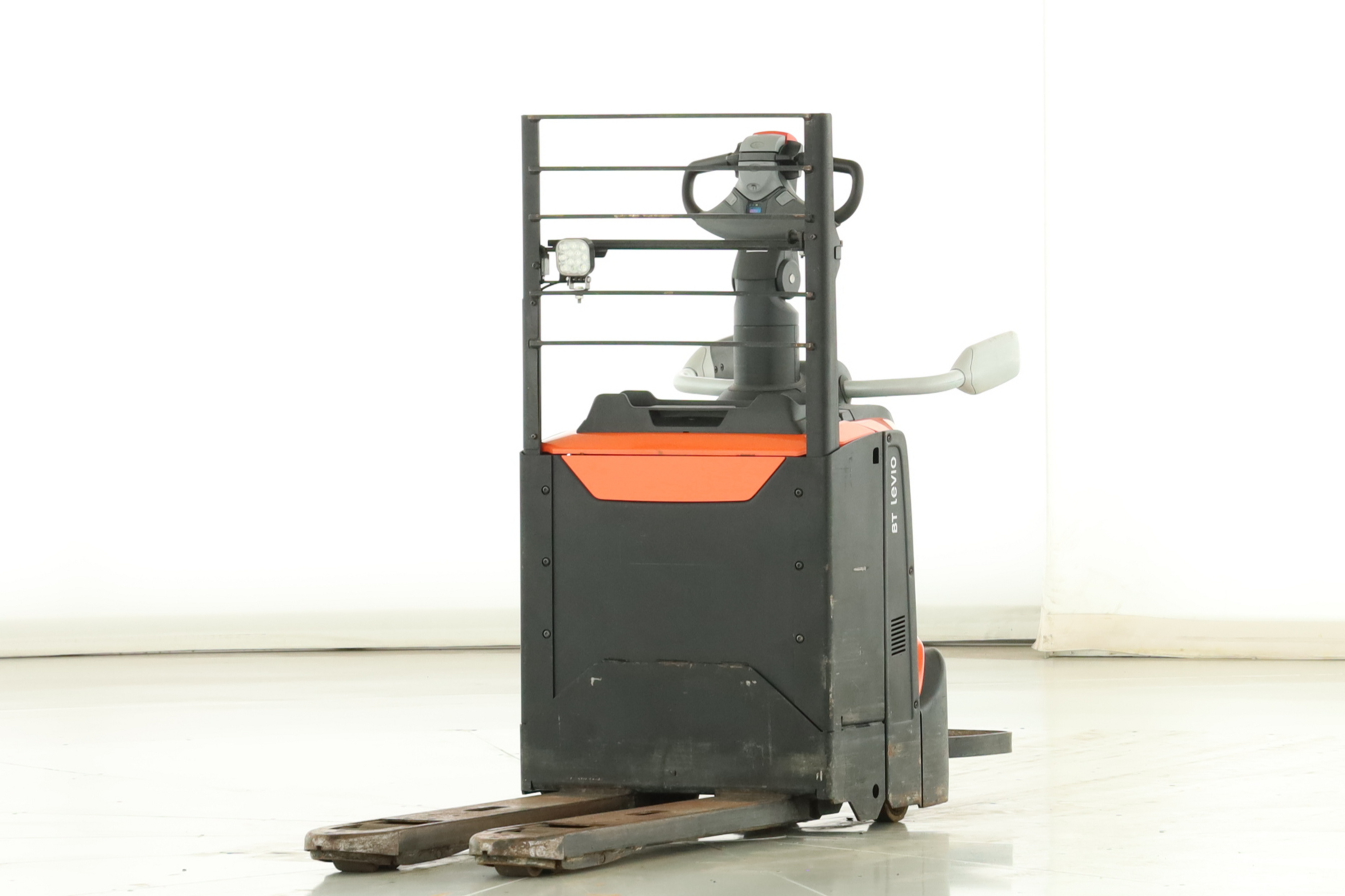 175842 Toyota LPE-200