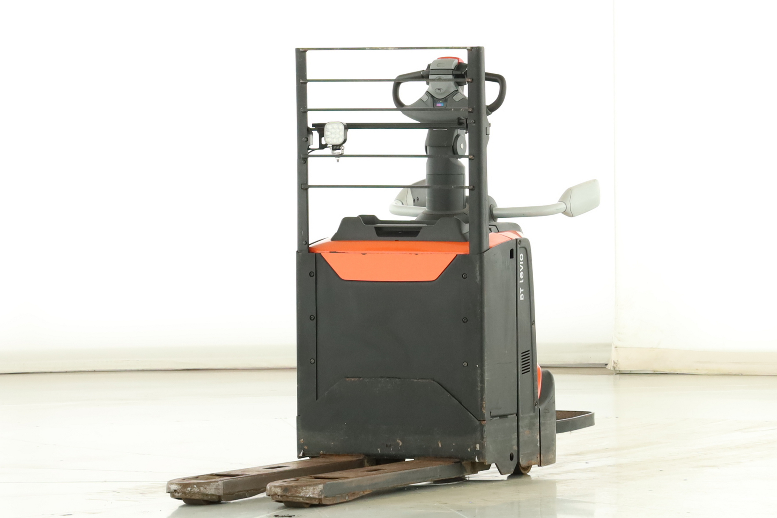 175843 Toyota LPE-200