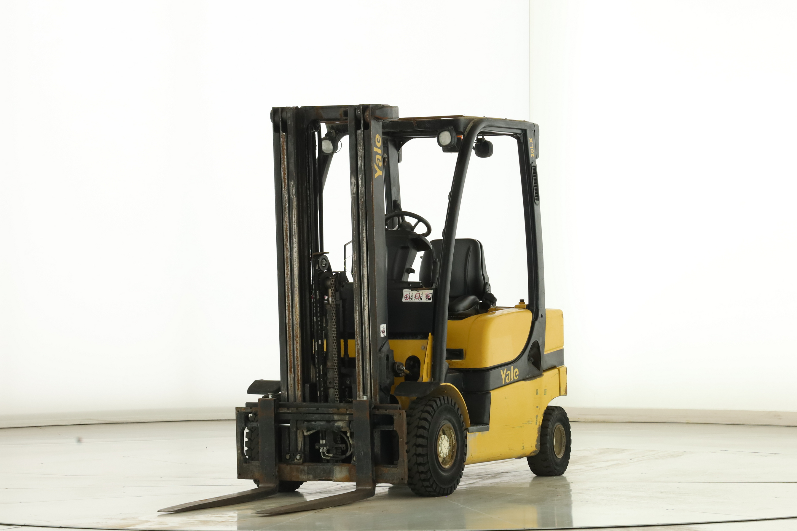 175856 Yale GDP-20-LX-E-2200