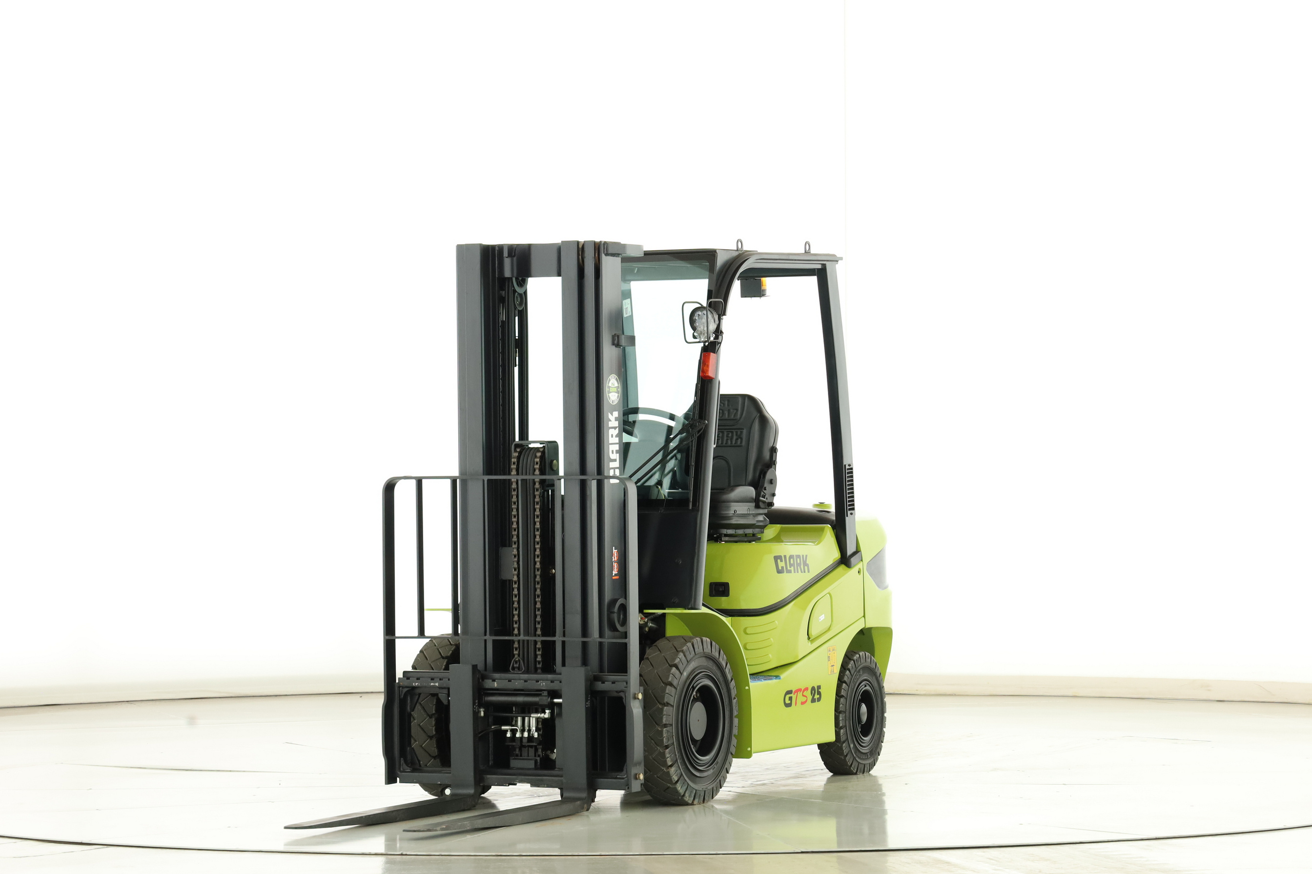 175909 Clark GTS-25-D