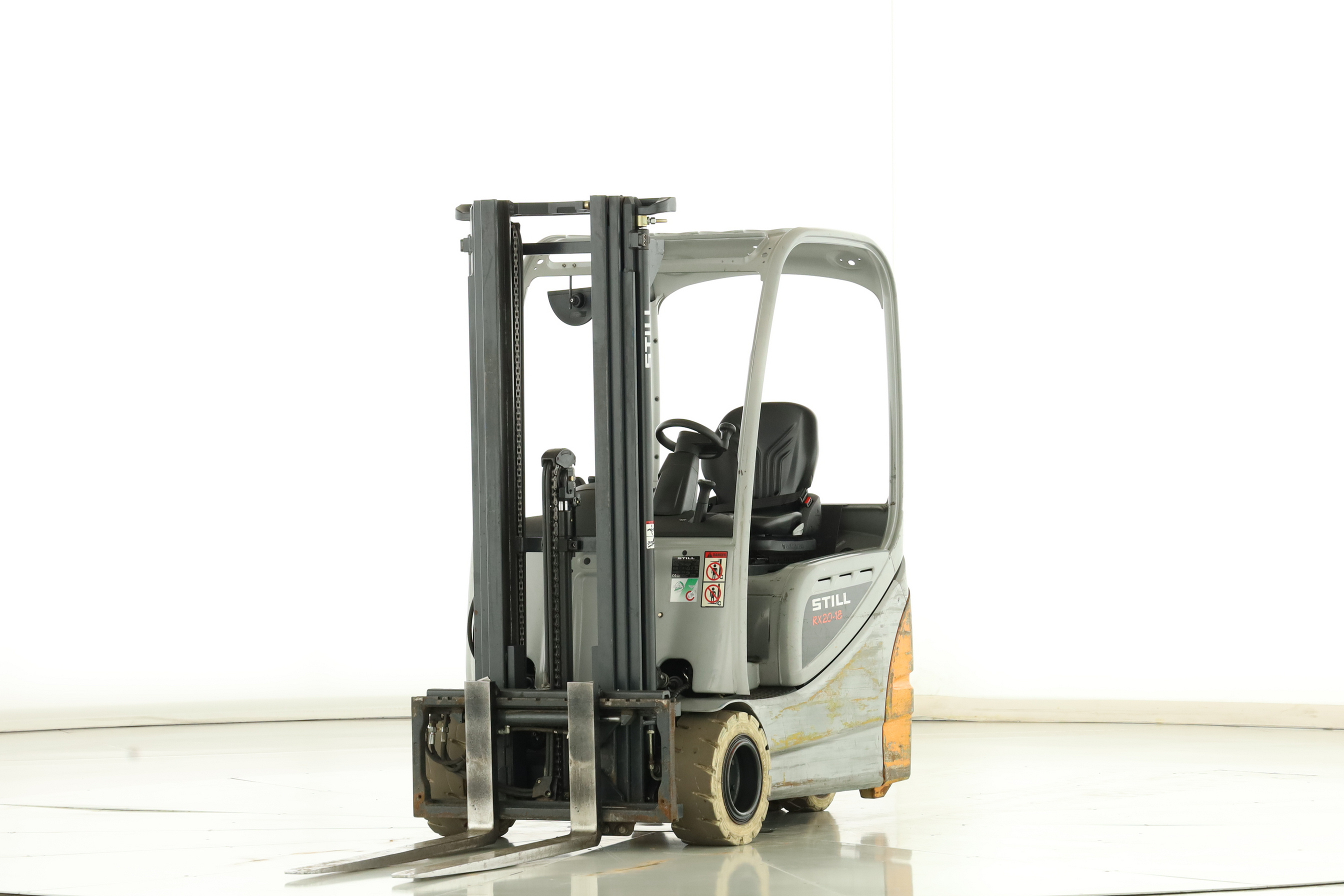 175988 Still RX-20-18