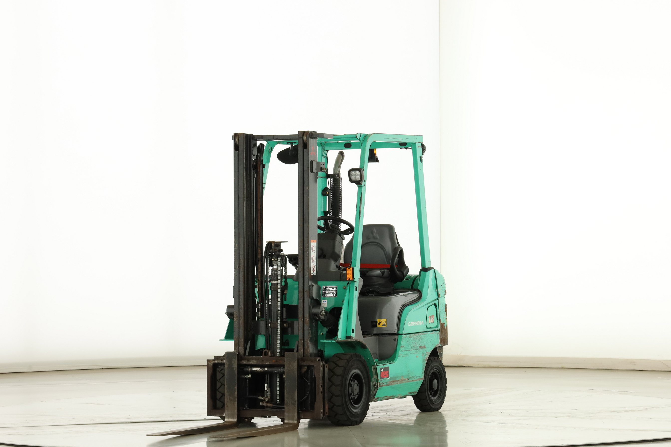 176006 Mitsubishi FD-18-NT