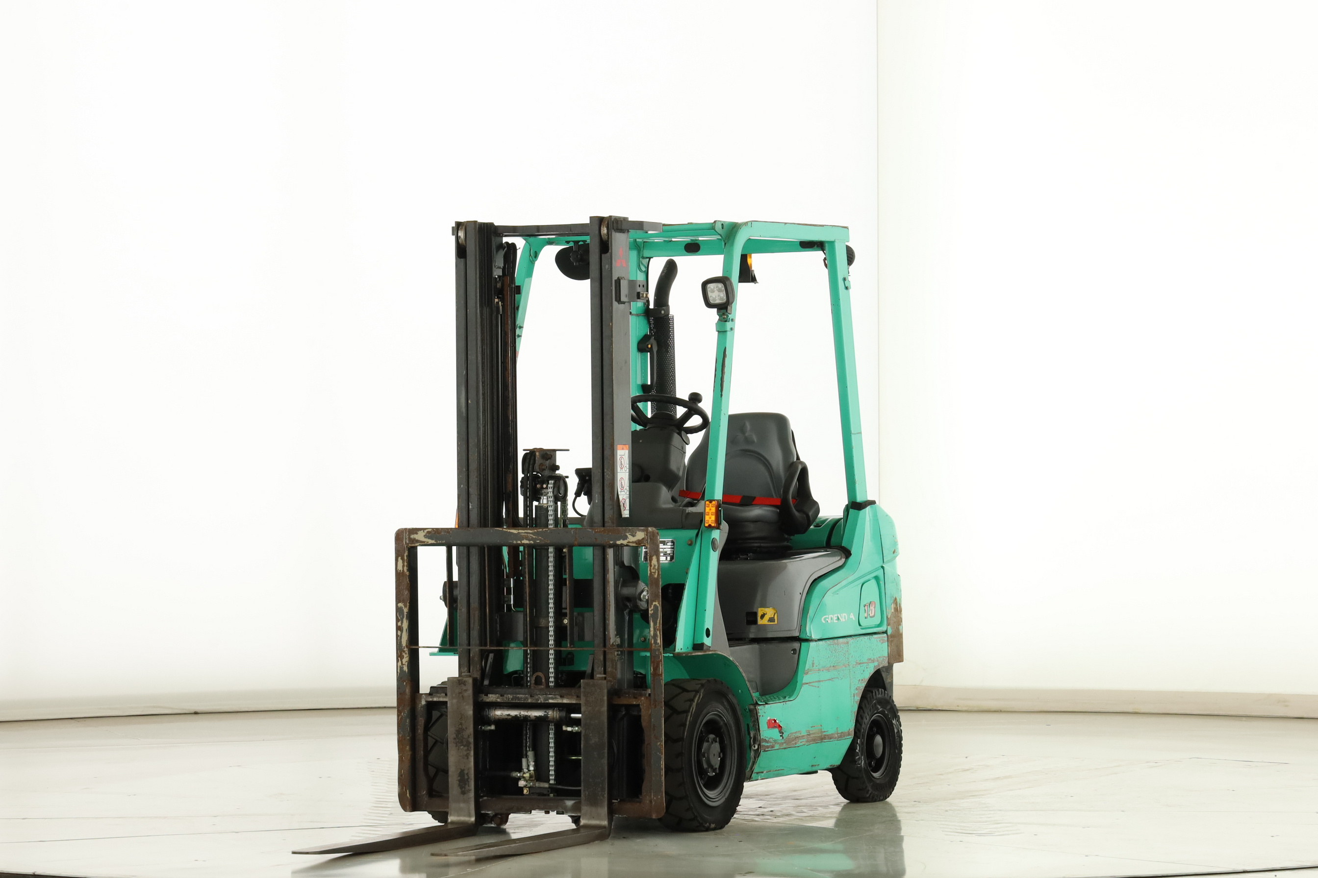 176008 Mitsubishi FD-18-NT