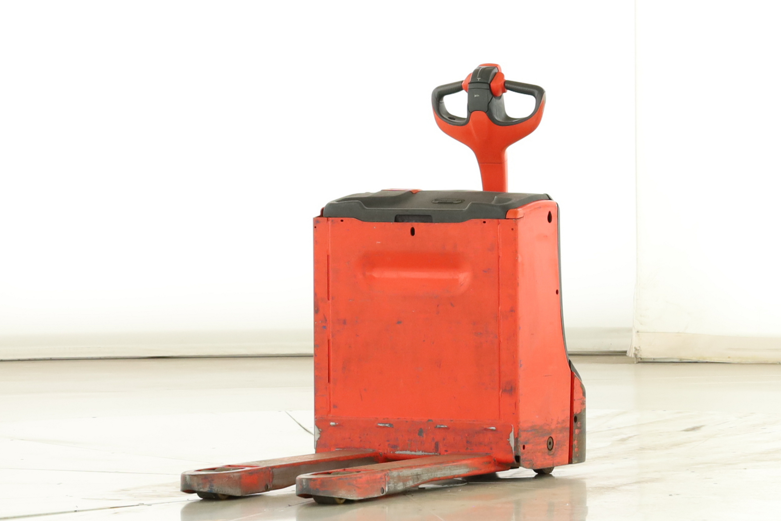 176077 Linde T-16 (1152)