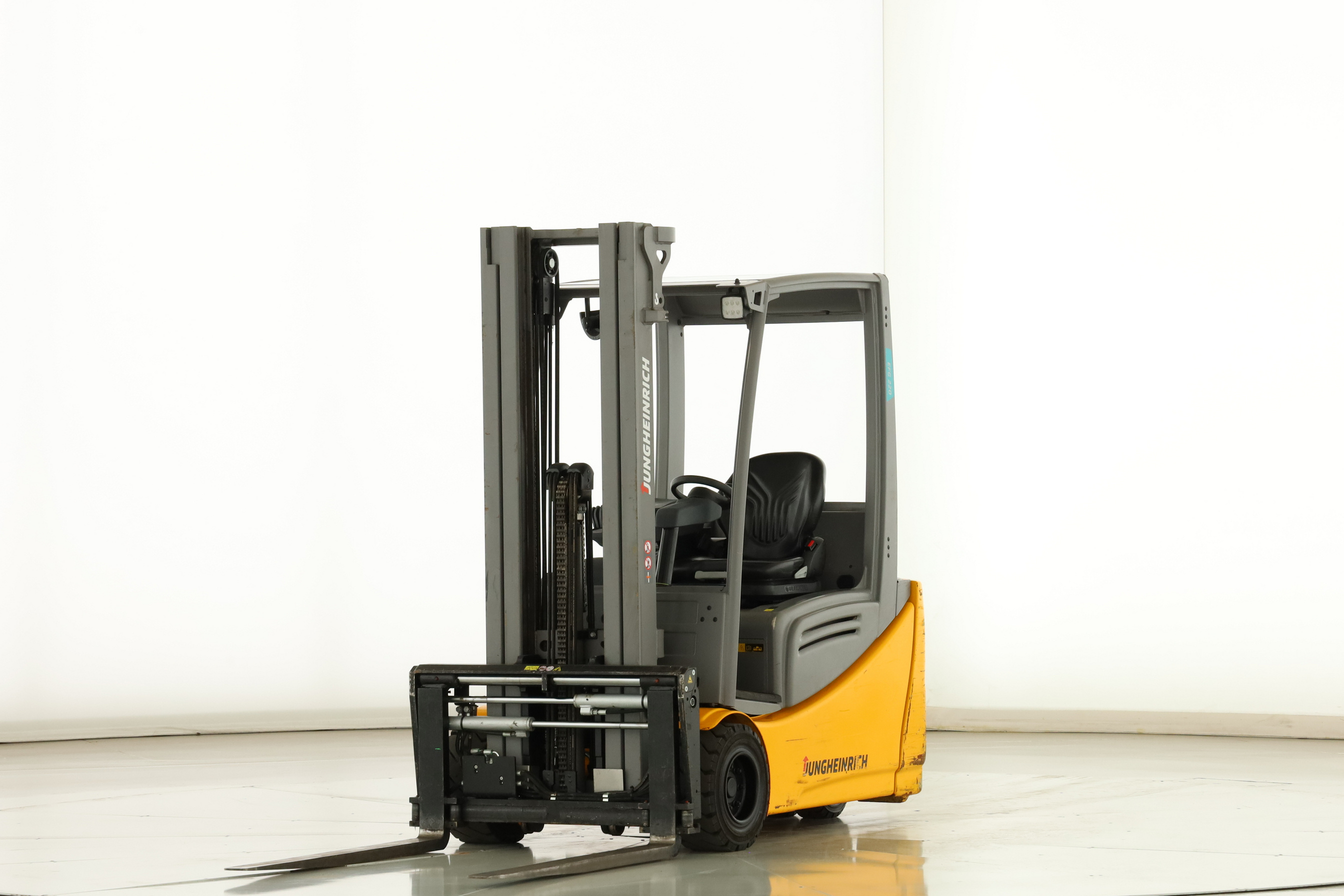 176475 Jungheinrich EFG-220