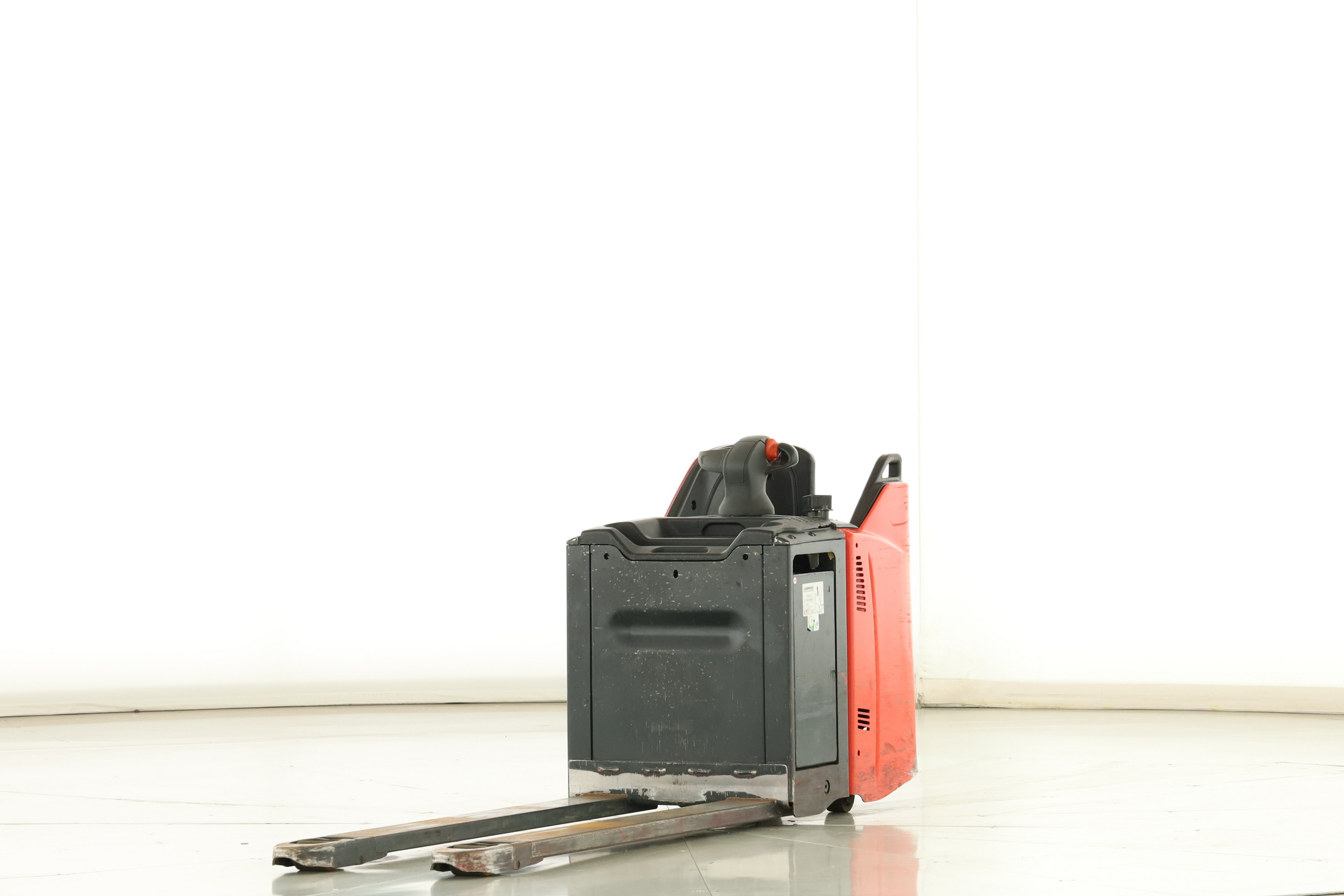 176601 Linde T-25-SP (131)