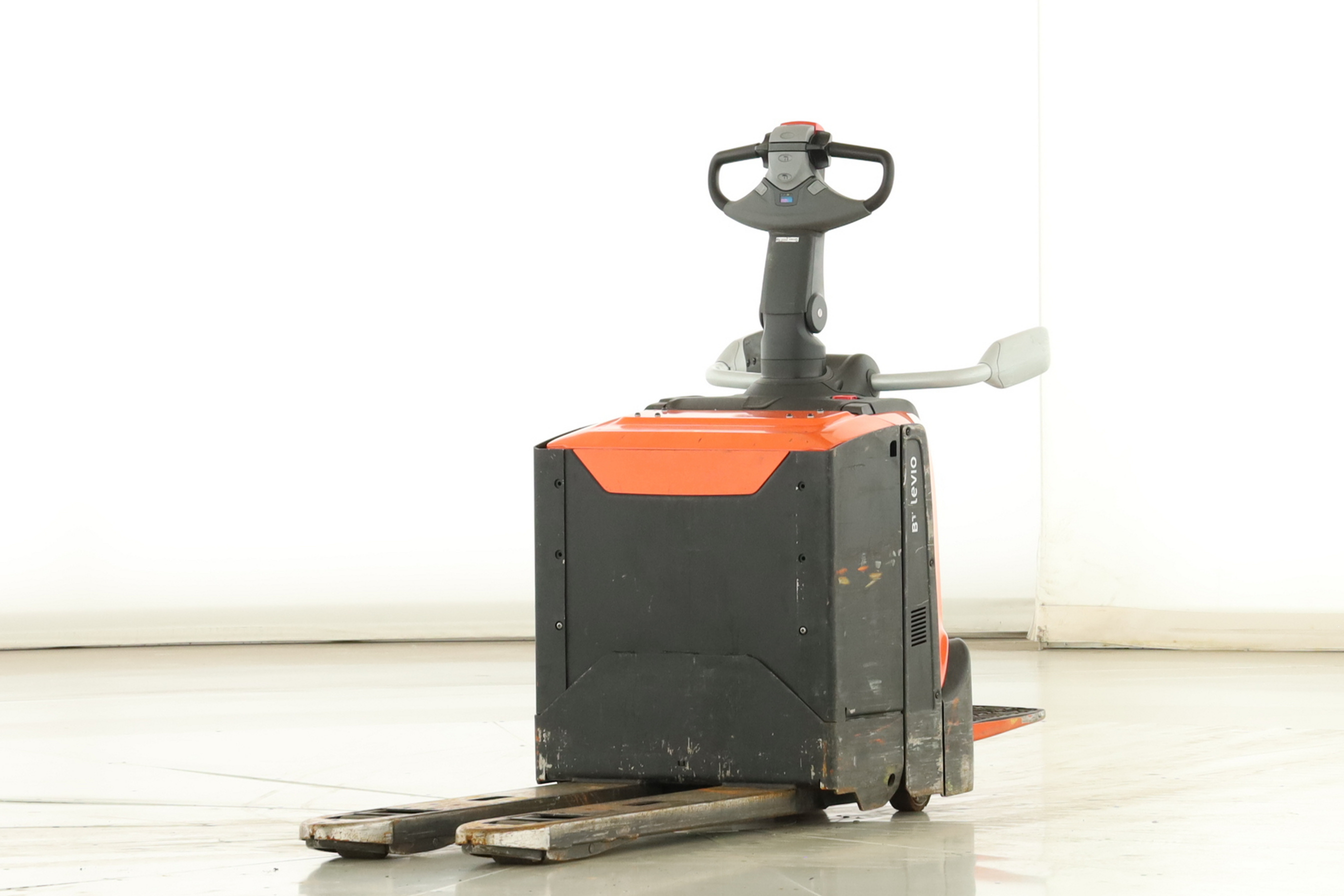 176634 Toyota LPE-200