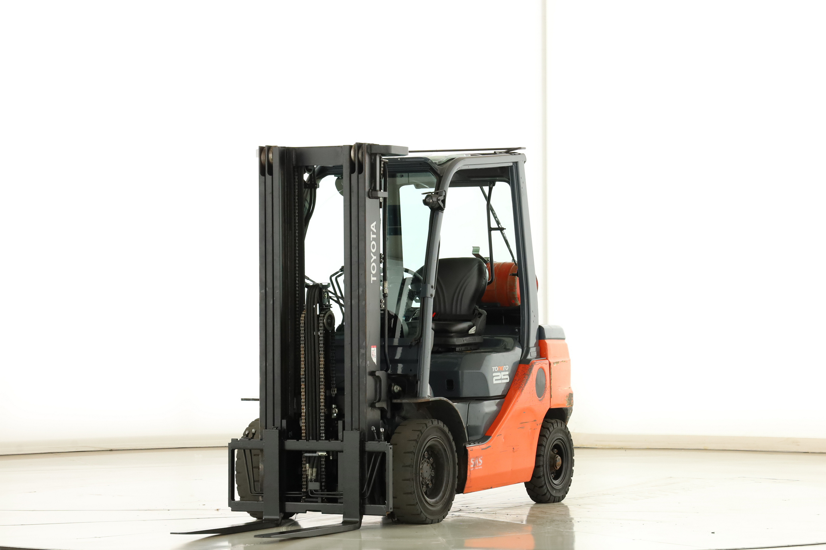 177048 Toyota 02-8-FGF-25